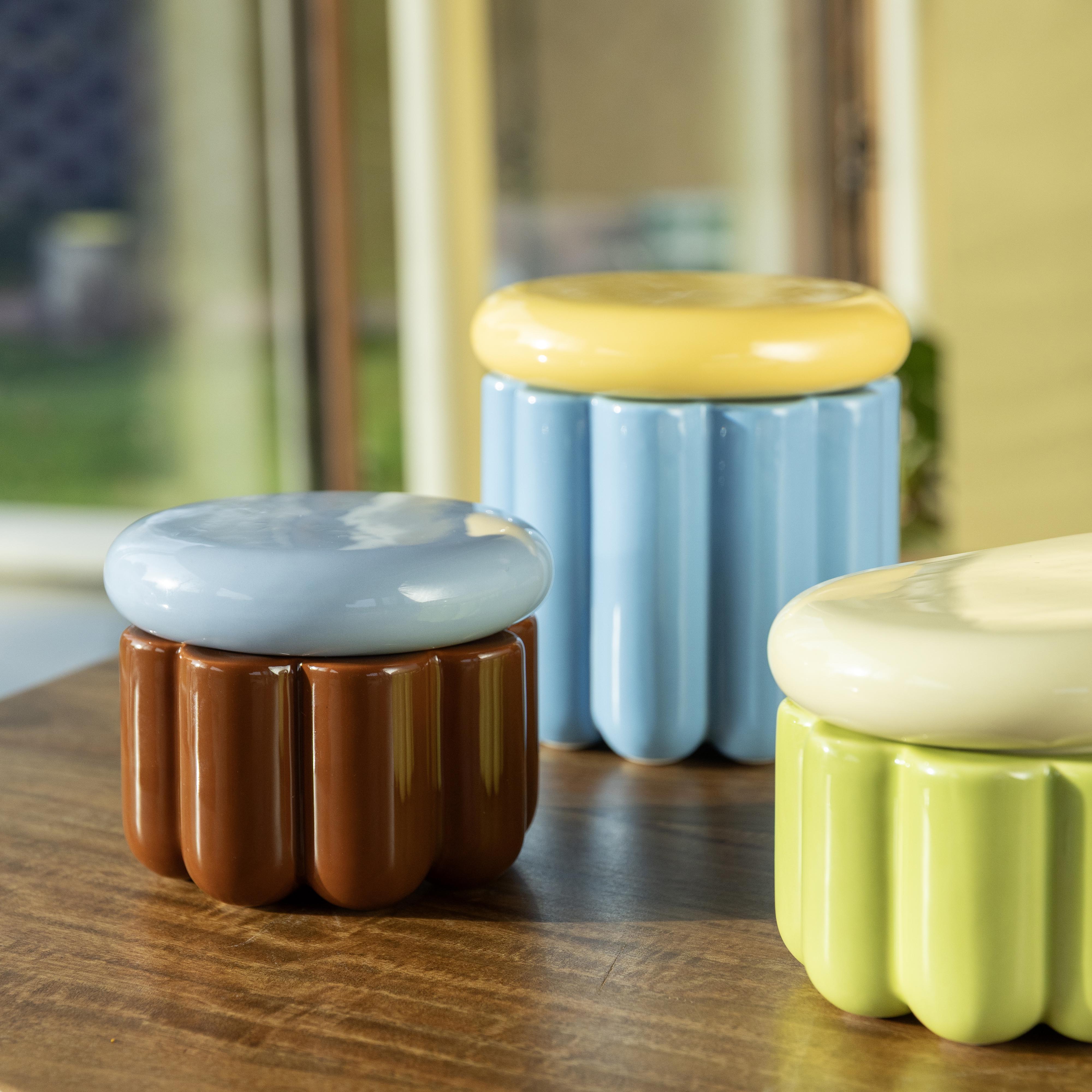 Behälter CHARLO blau mit gelbem Deckel