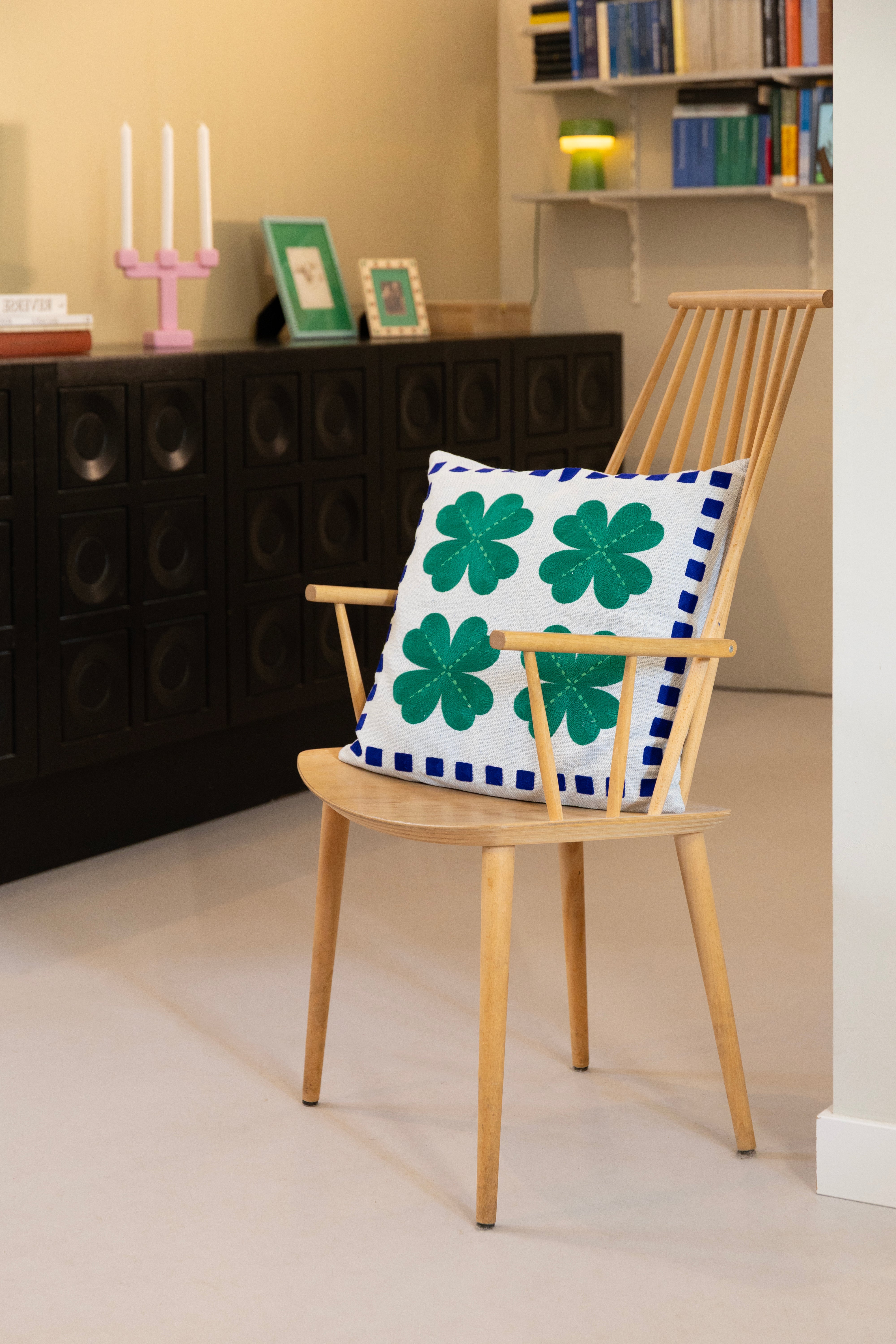 Kissenbezug CLOVER weiß mit grün und blau