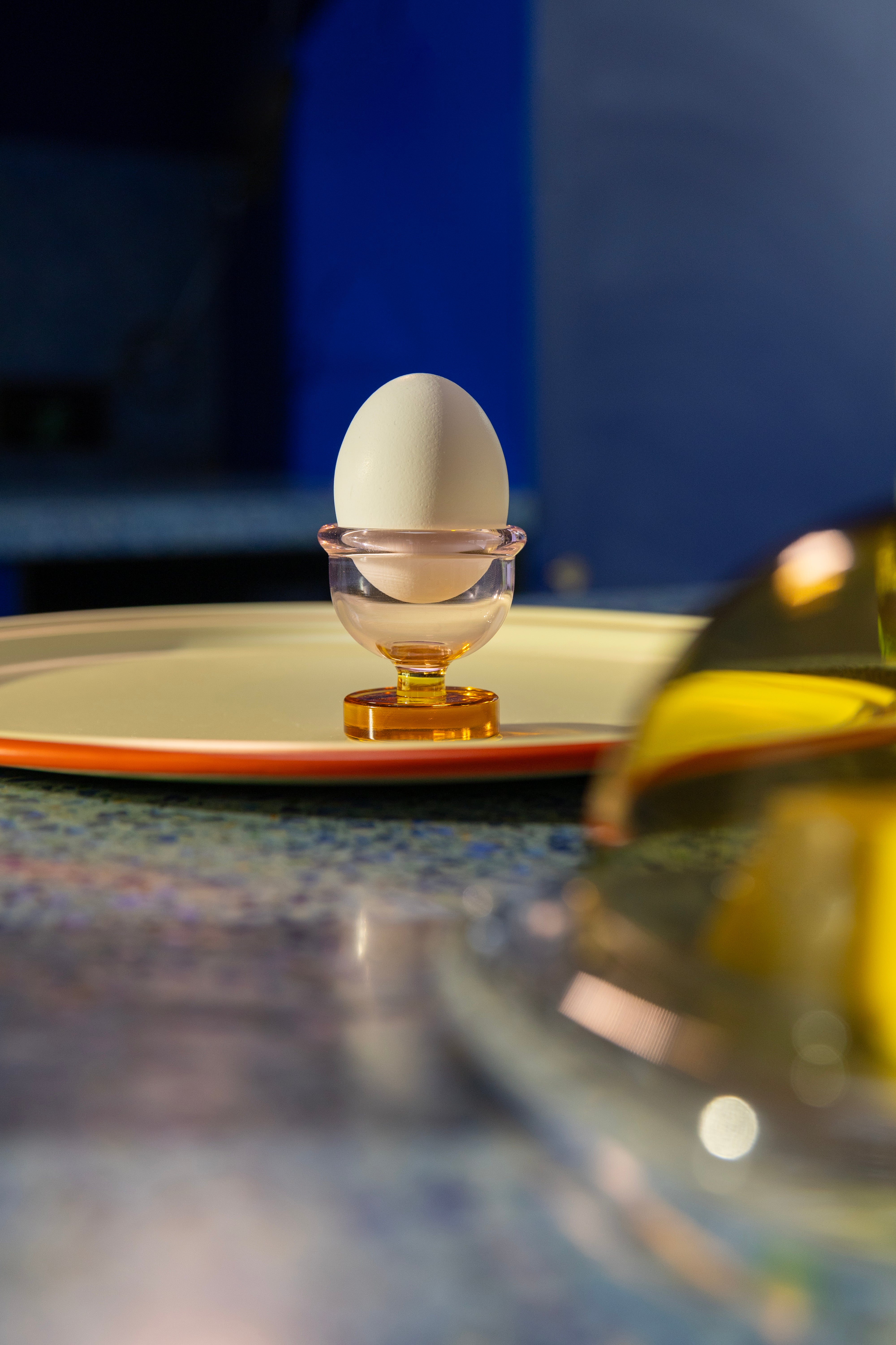 Eierbecher CANTINE rosa mit bernsteinfarbenem