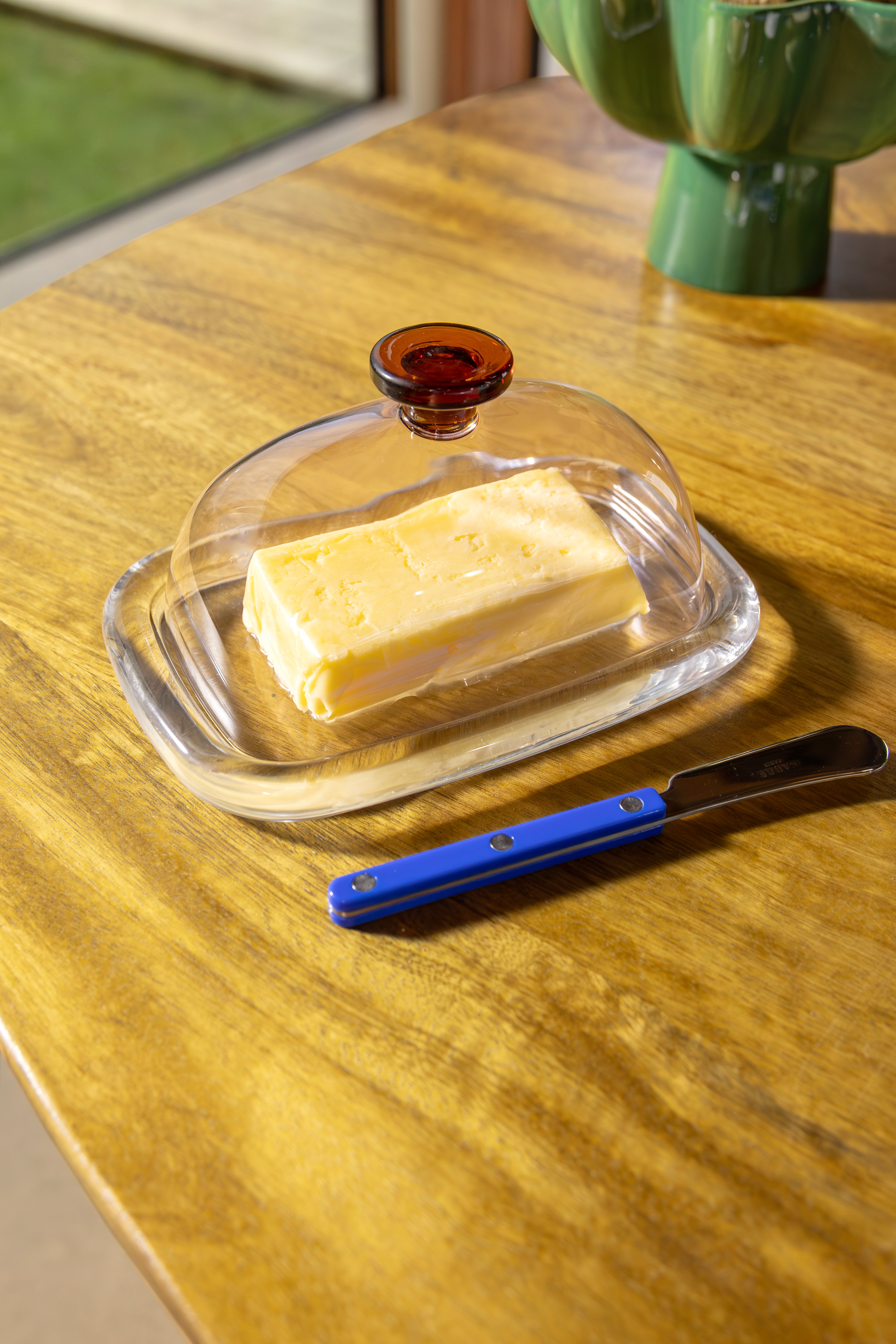 Butterdose CANTINE rosa mit bernsteinfarbenem Deckel