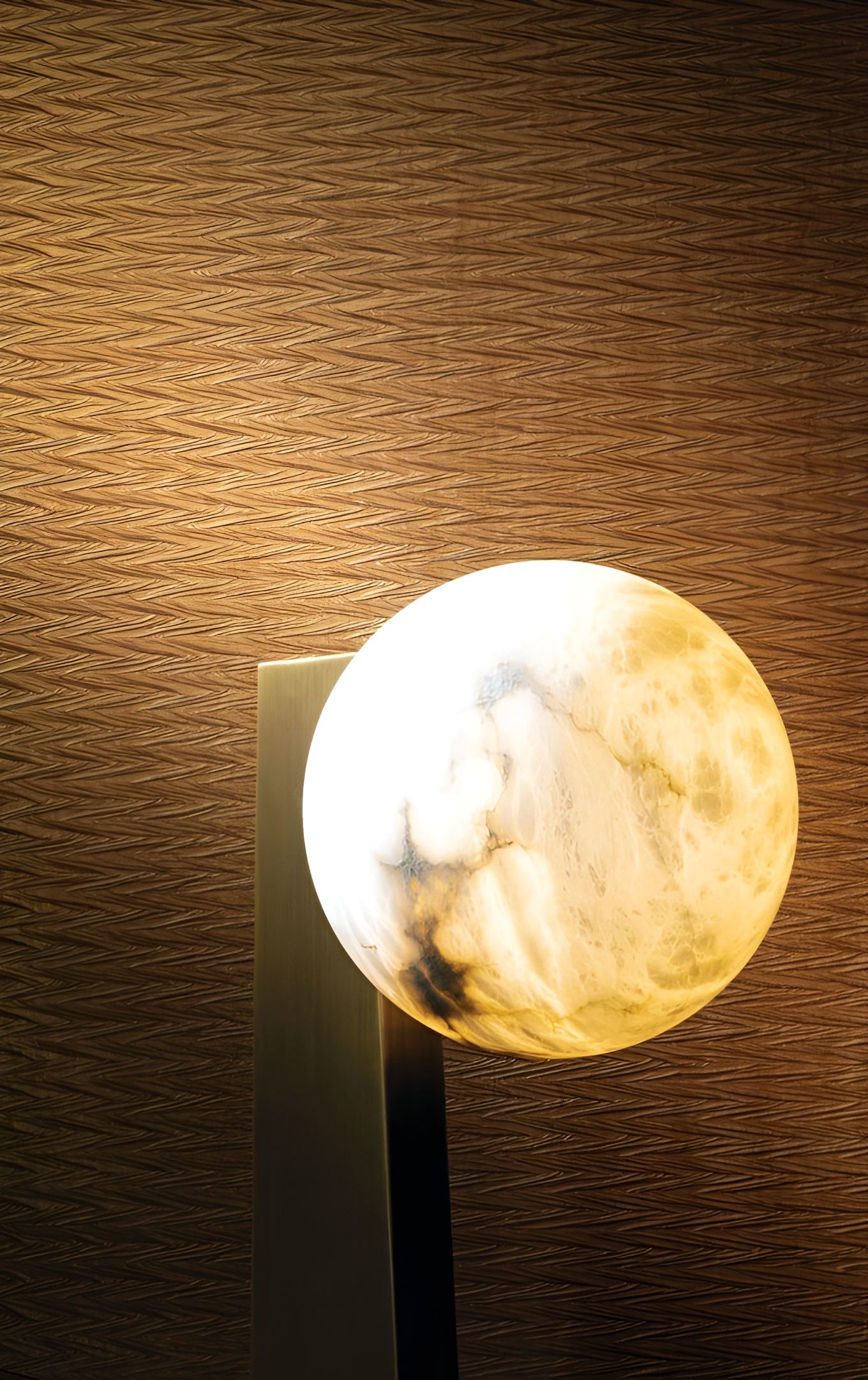 Textile wallpaper with a metallic geometric pattern THÉIA beige