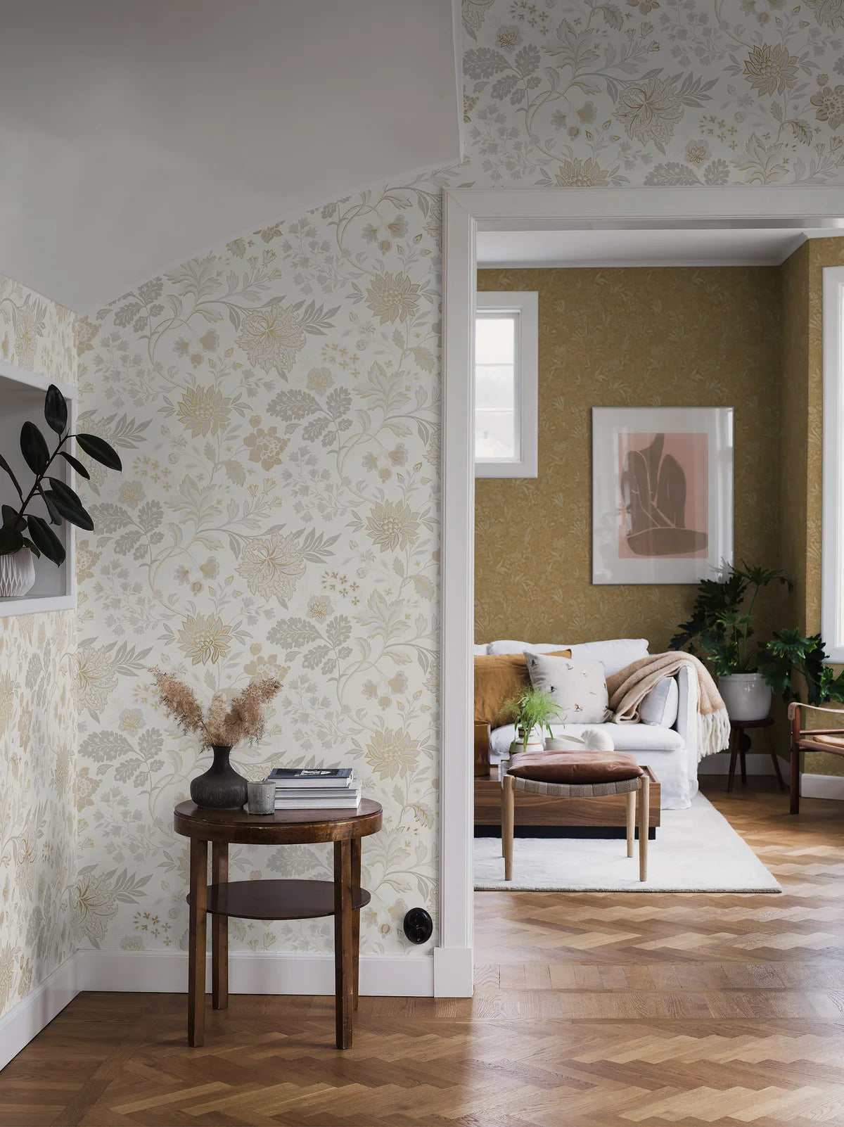 Vlies-Tapete mit Pflanzenmuster ALICIA warmweiß mit Beige