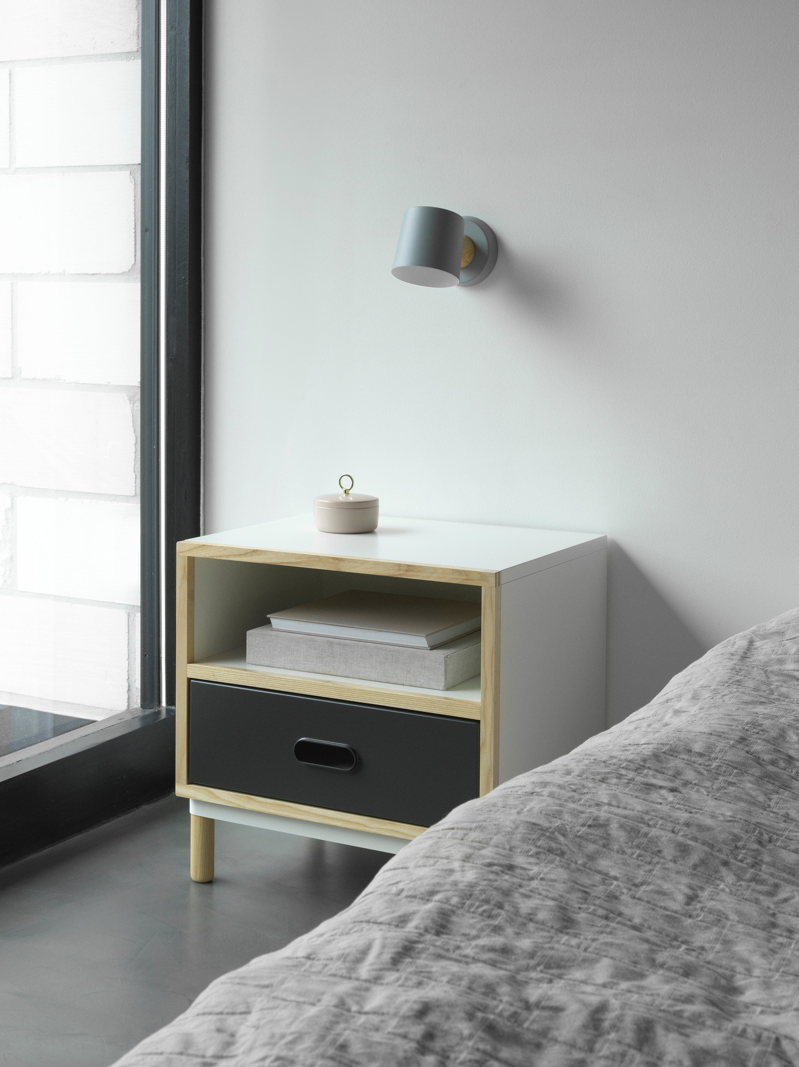 RISE petrol green wall lamp