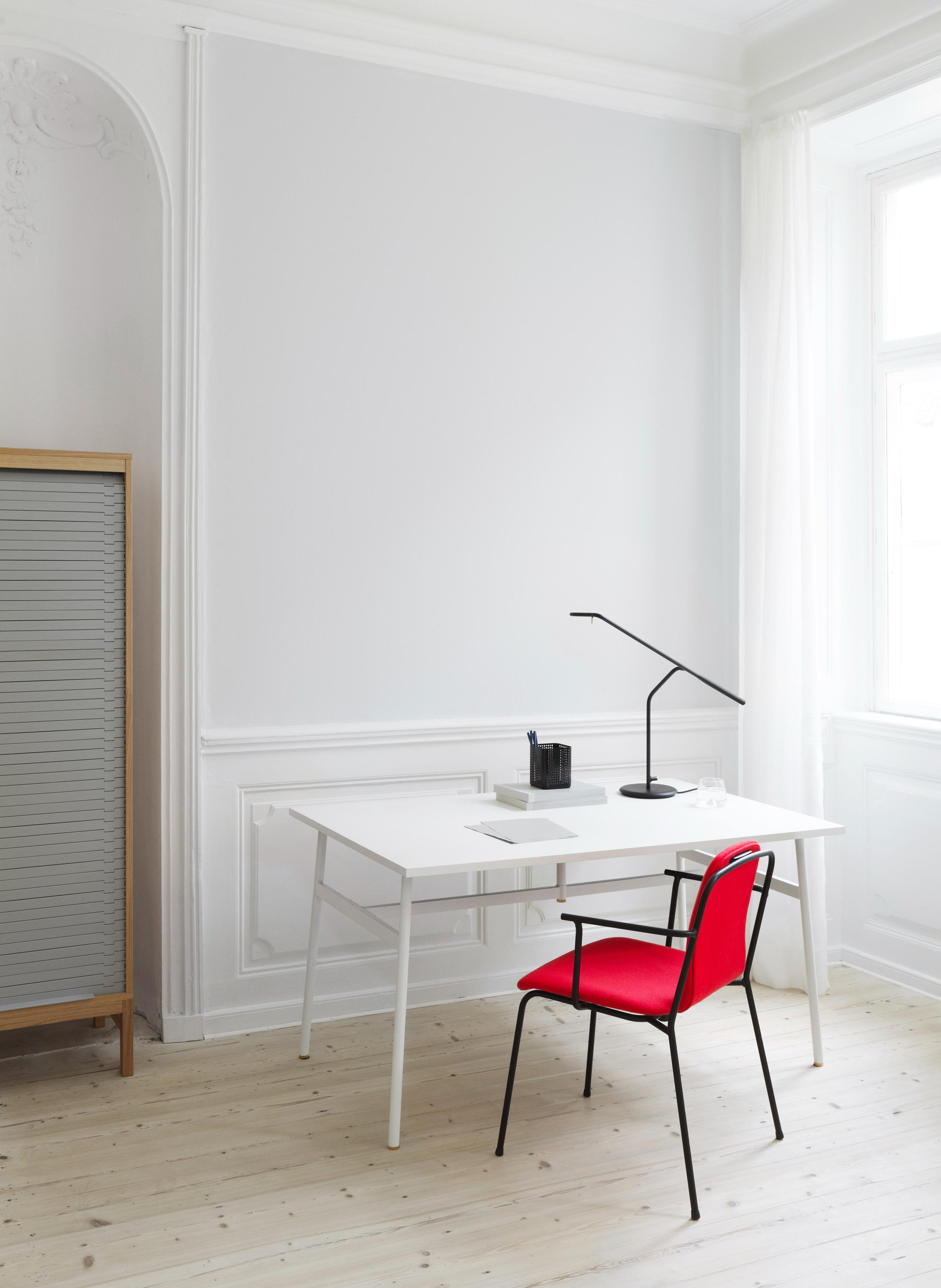 FLOW desk lamp black