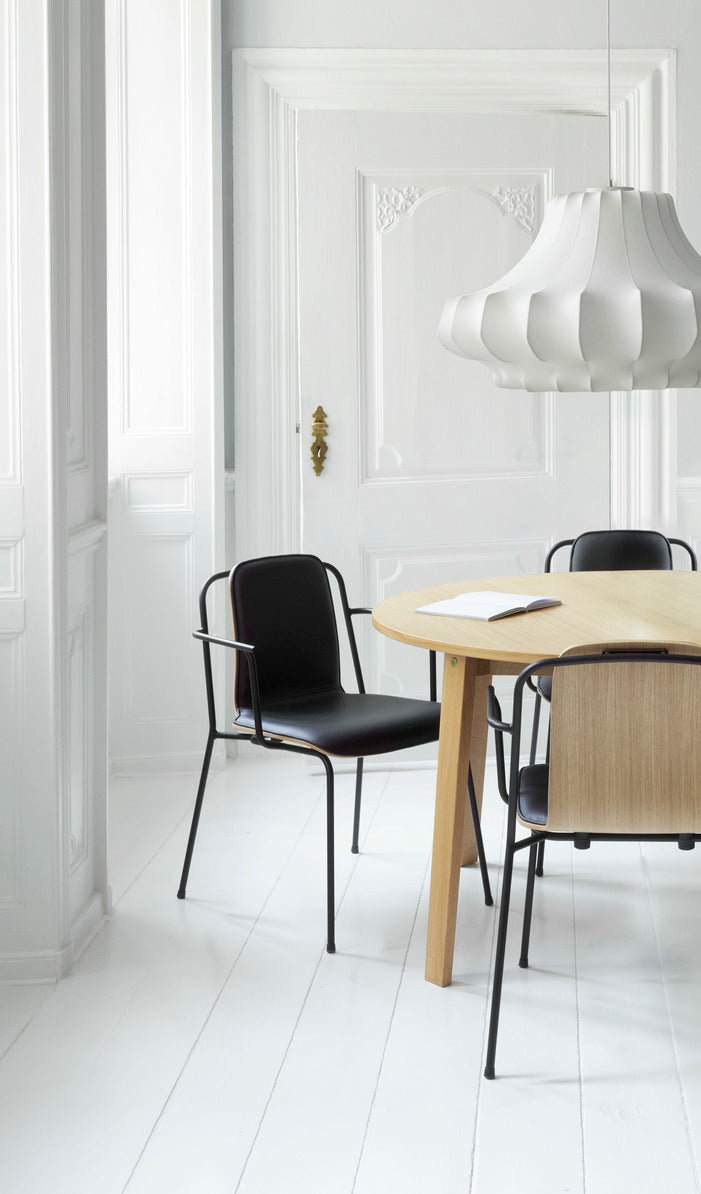 Chair with armrests Studio Upholstered front with brown ash veneer and black base