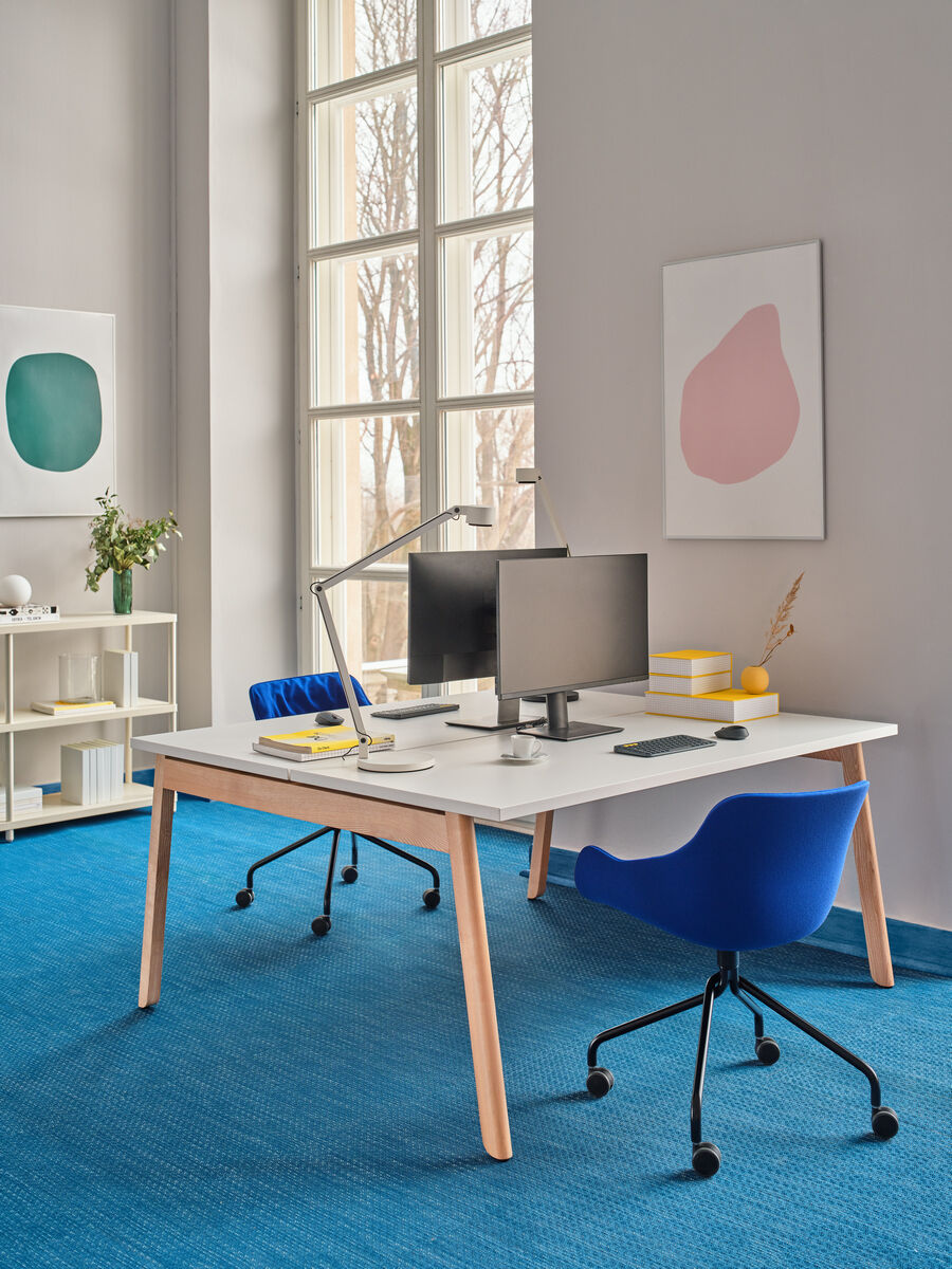 Krzesło obrotowe BALTIC SOFT DUO z metalową podstawą  z kółkami do miękkiej powierzchni- kolor do wyboru [Milena] MDD    Eye on Design