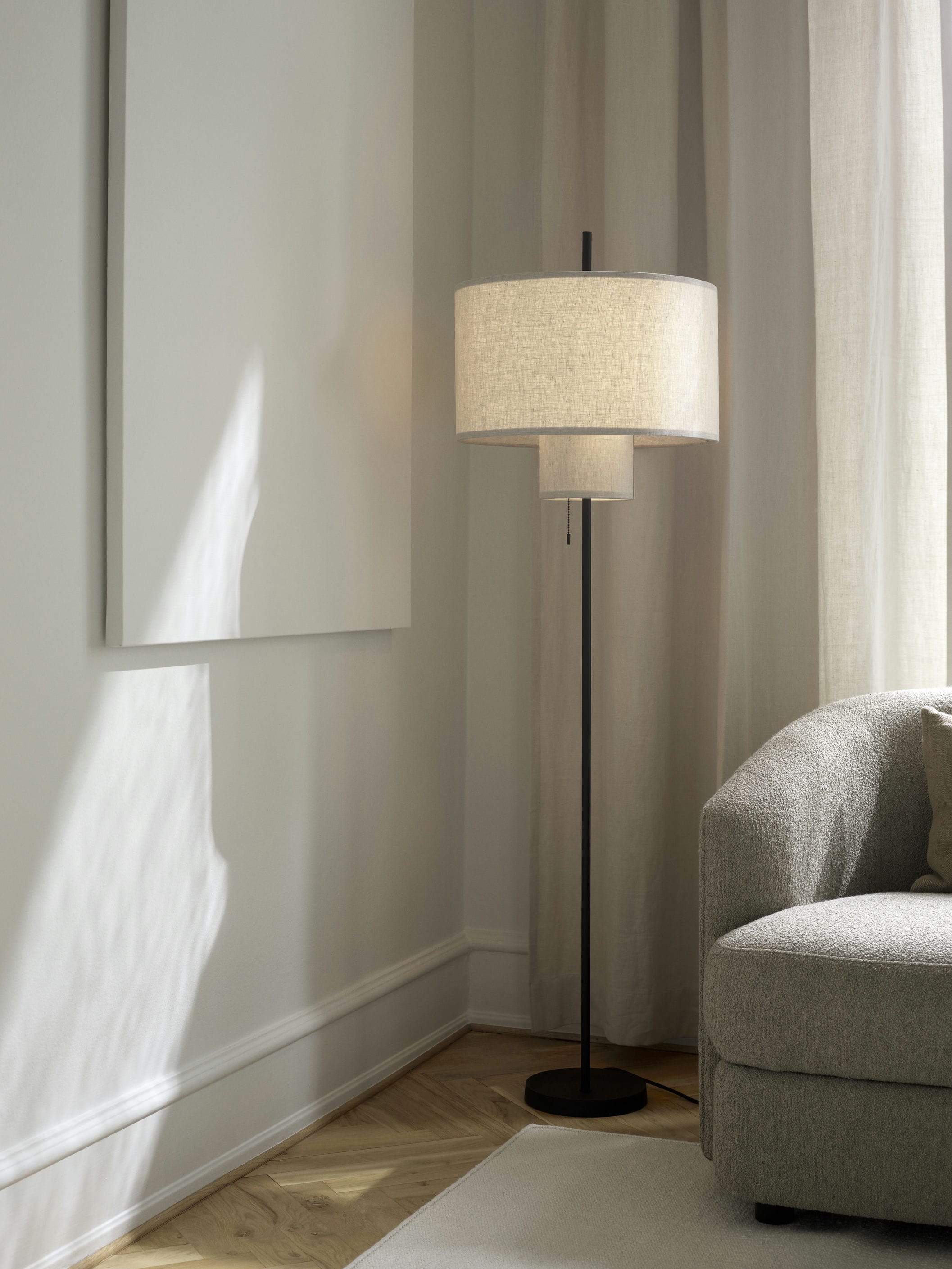 Beige margin floor lamp