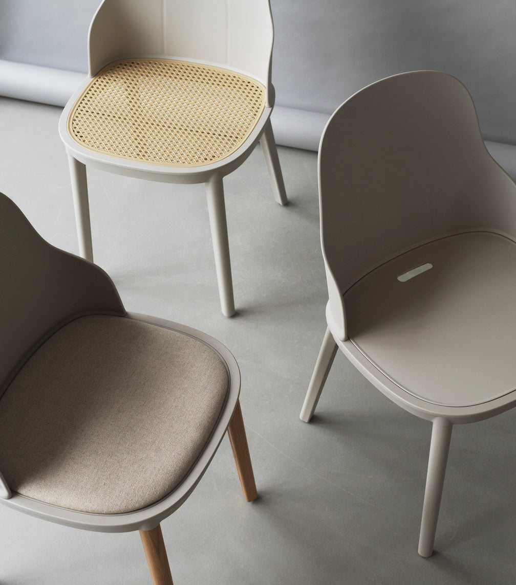 Chair Allez Gray Main Line Flax with an oak base