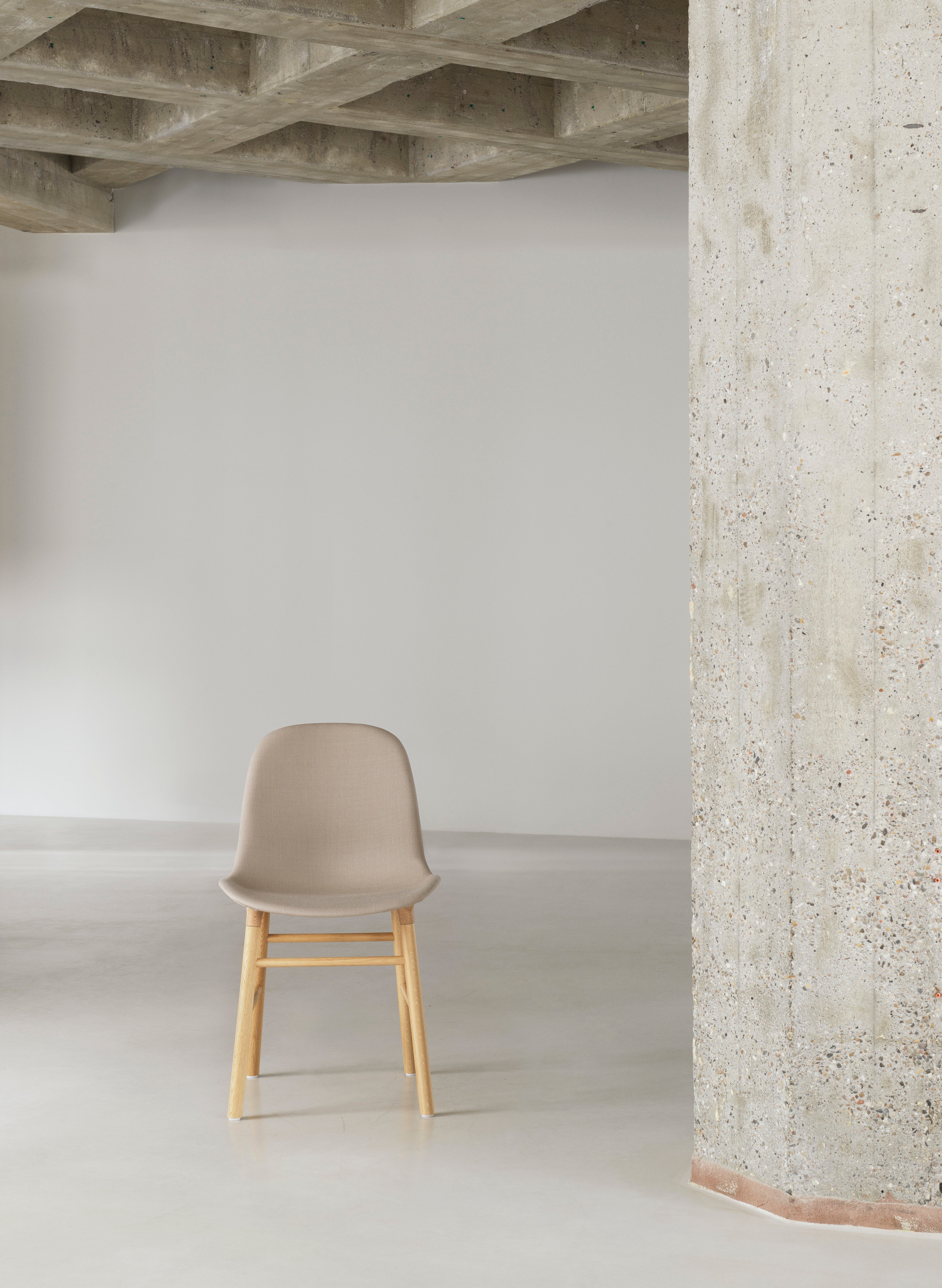 Upholstered chair Black oak base