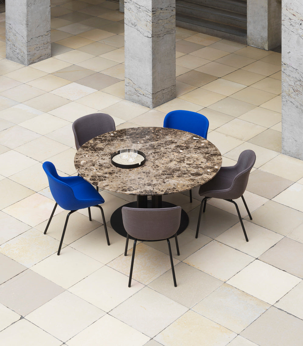 Hyg chair upholstered with a black base