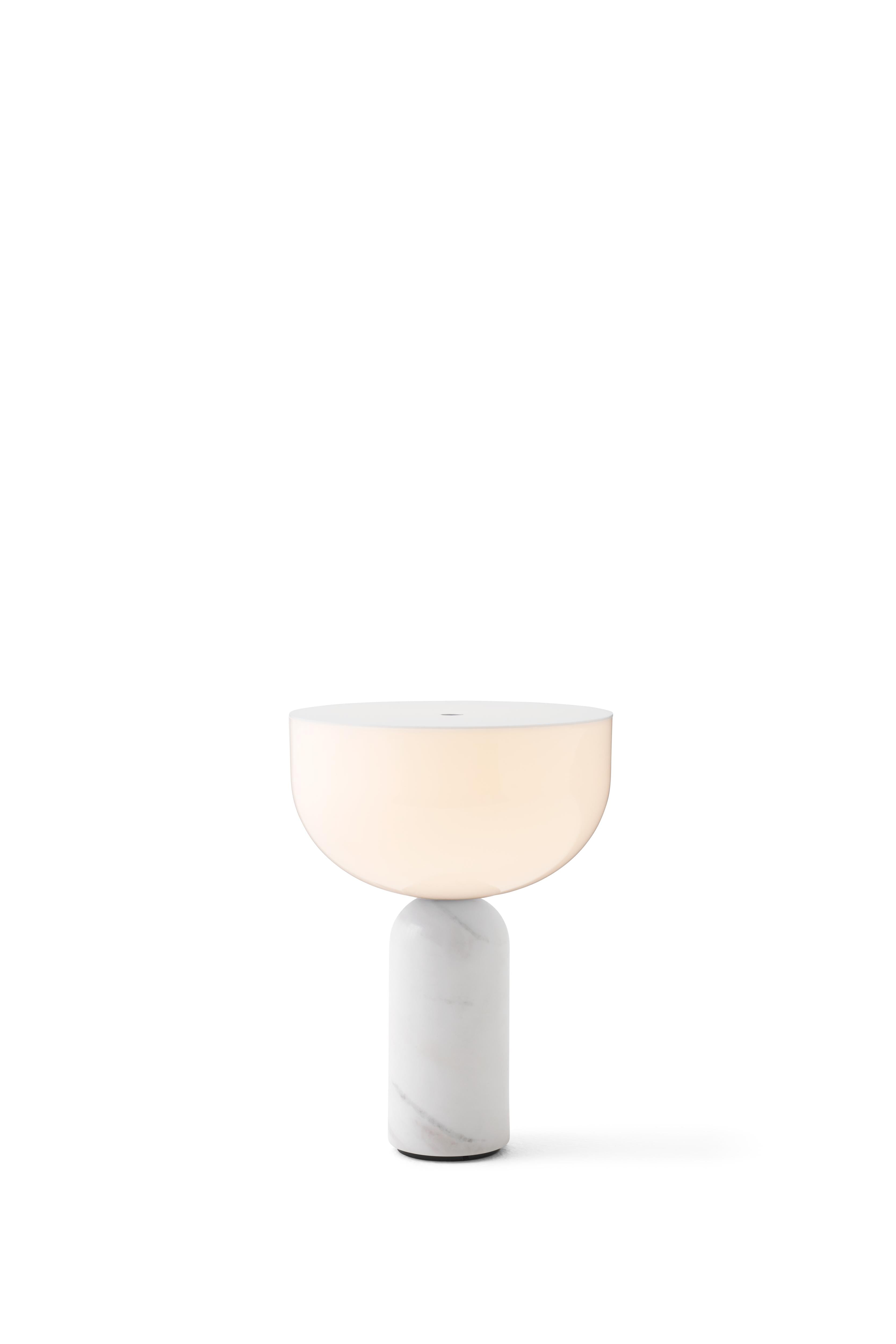 Tragbare Lampe KIZU aus weißem Marmor