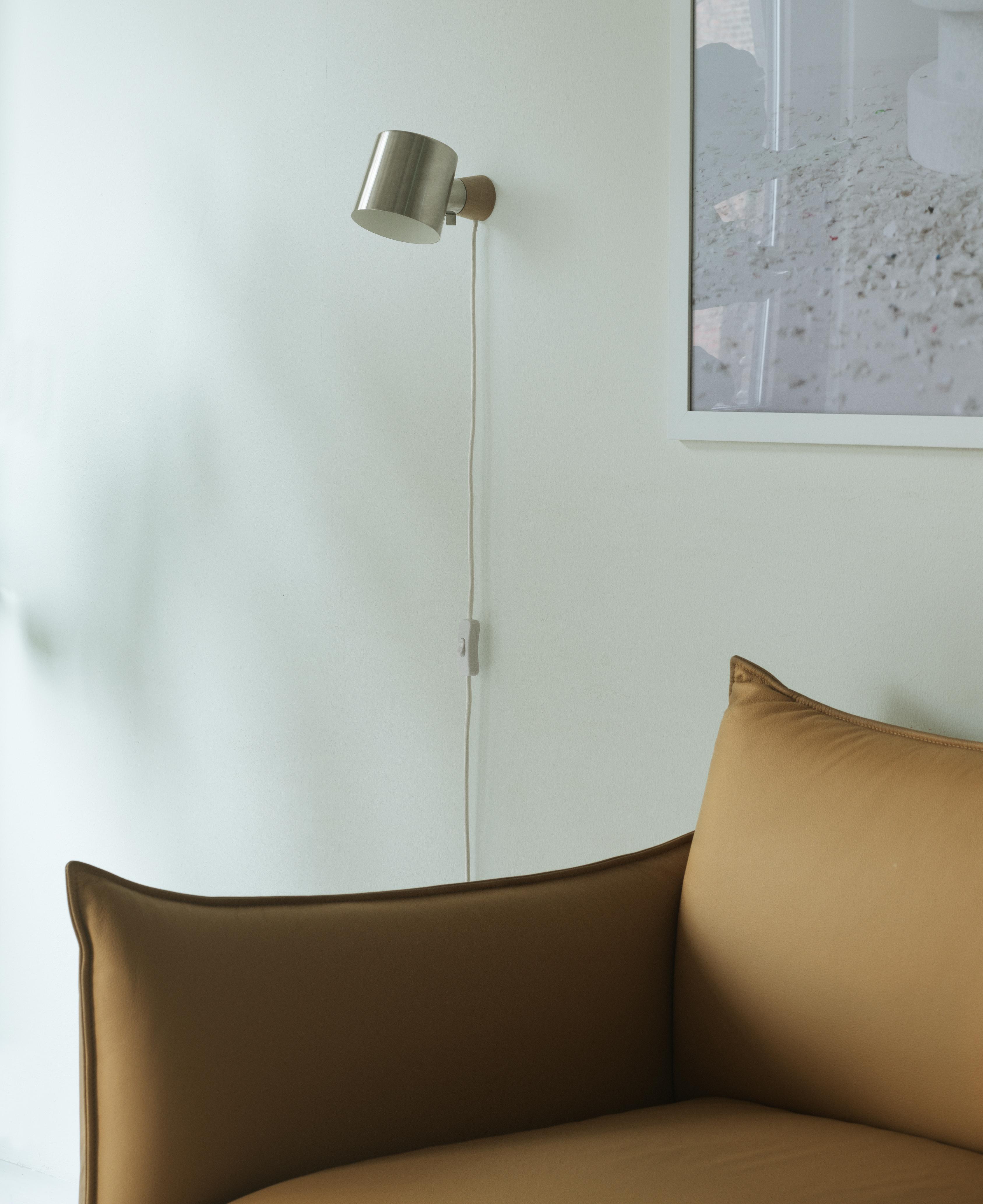 Wandlampe RISE aus Edelstahl mit Holz, verstellbar