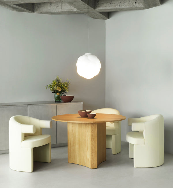 Round table bue oak veneer