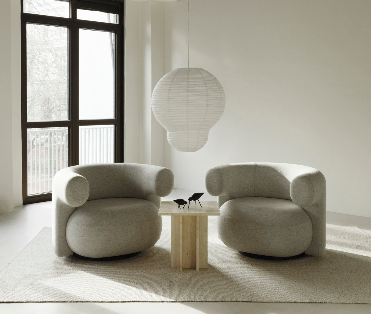 Upholstered burr armchair