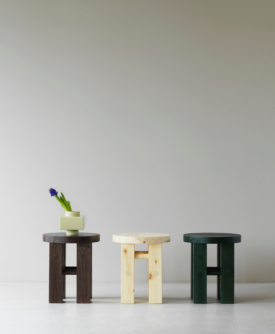 DEKO OBJECT sage green vase