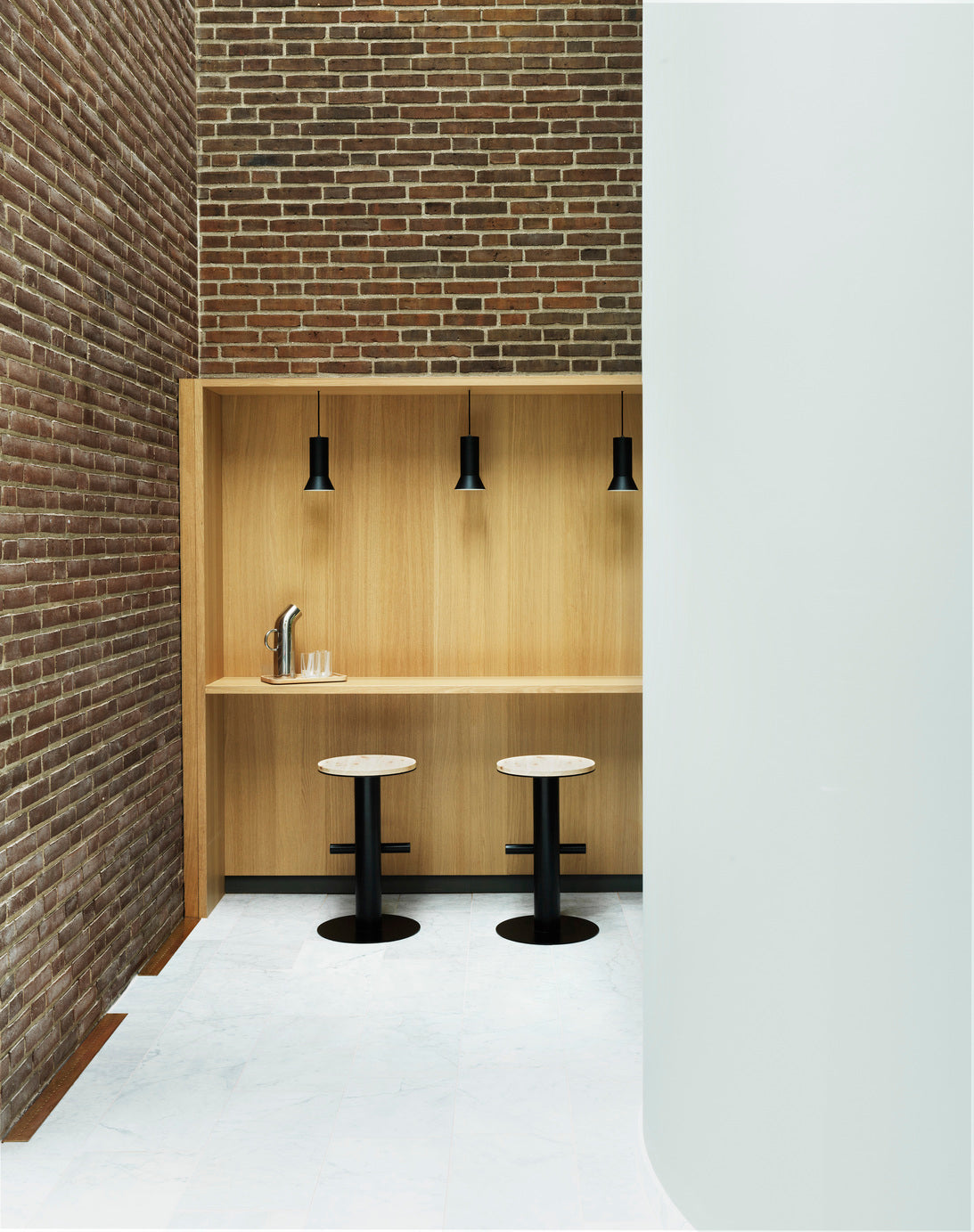 Black bar chair
