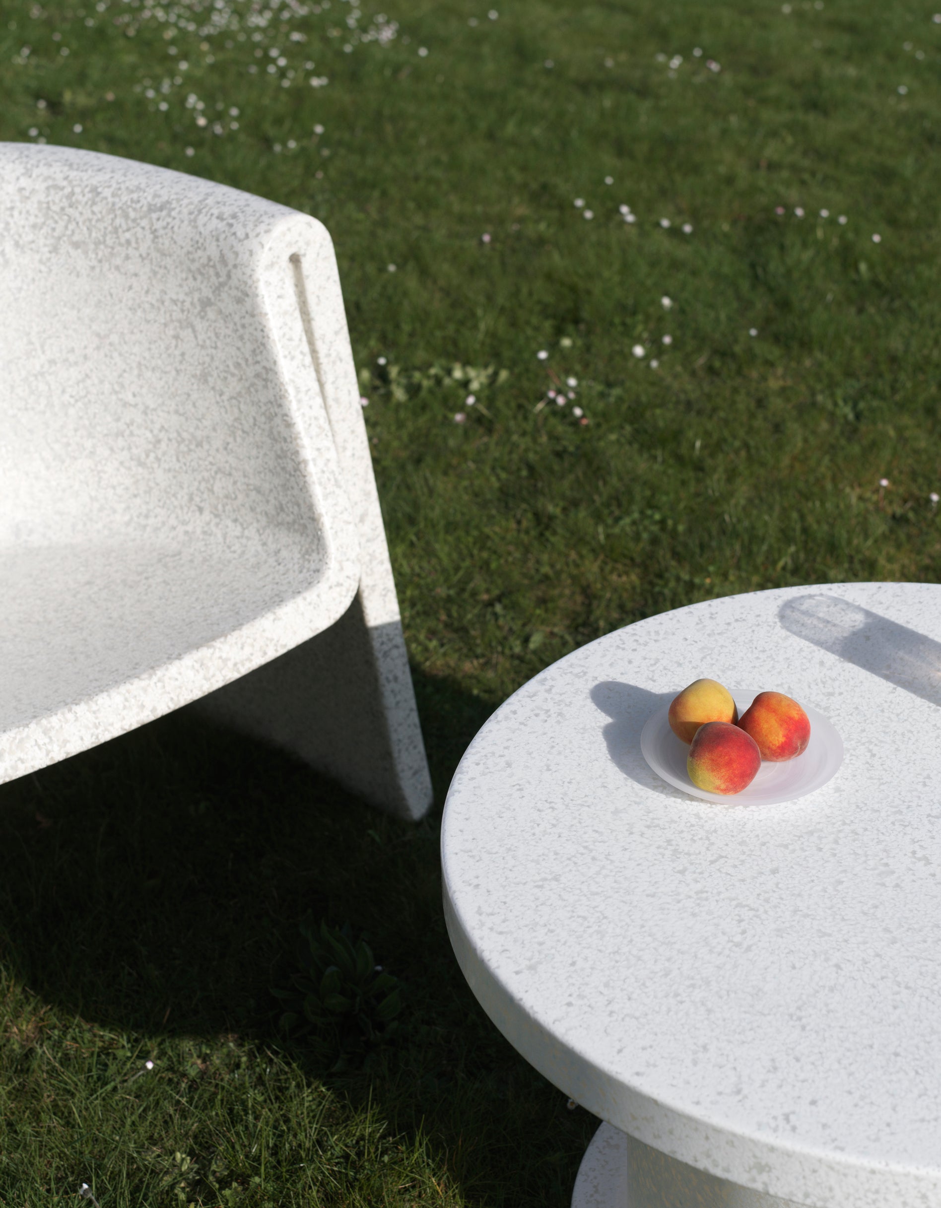 White bit coffee table