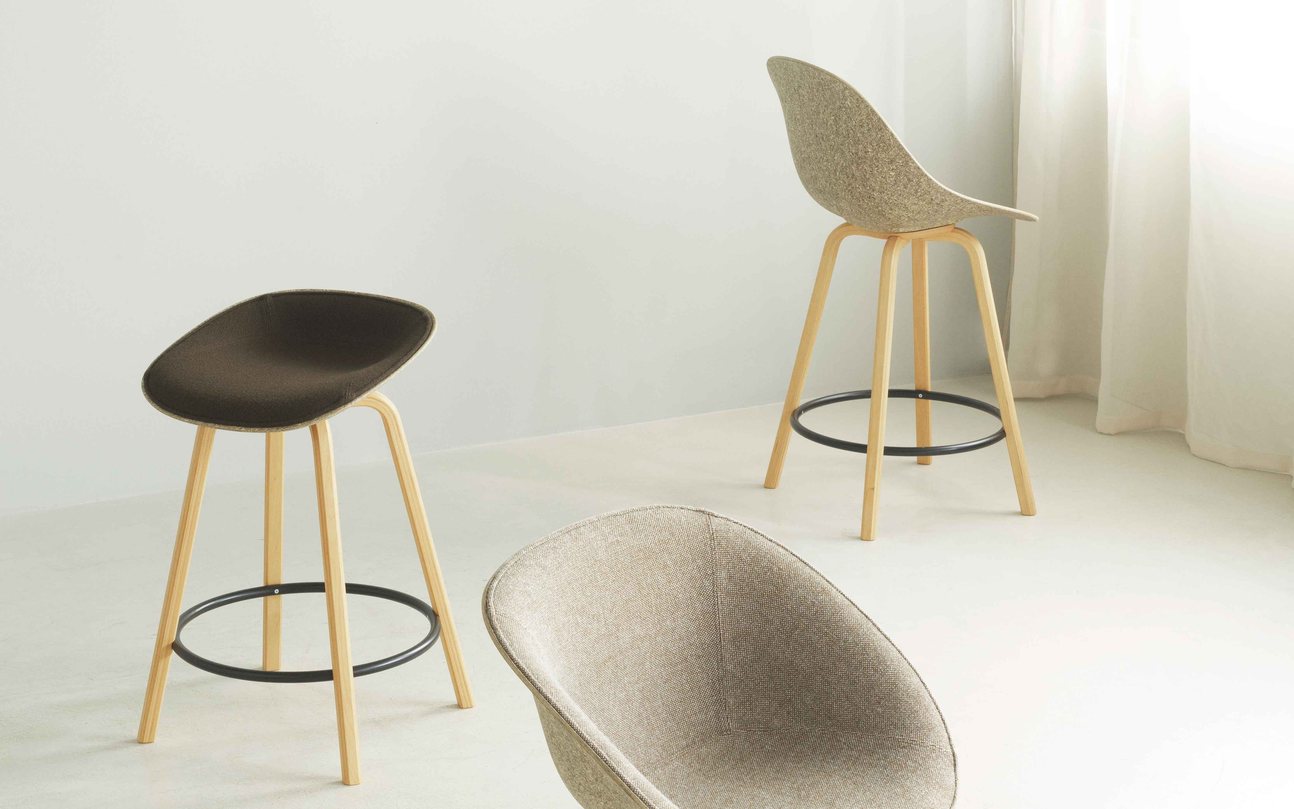 Armchair Green Mat Bar Chair with a beech base