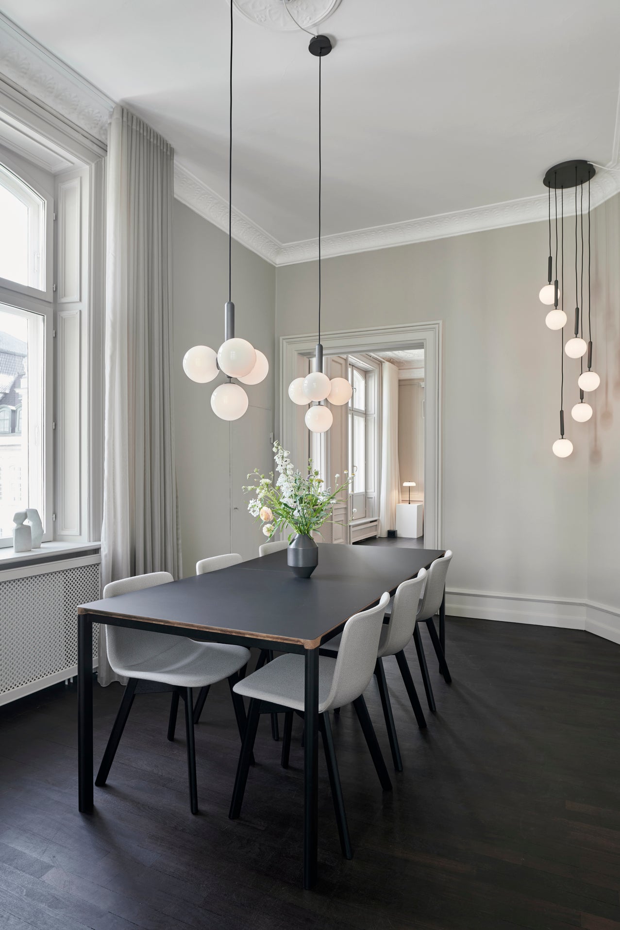 Pendelleuchte MIIRA 6 messing mit opalem Glas