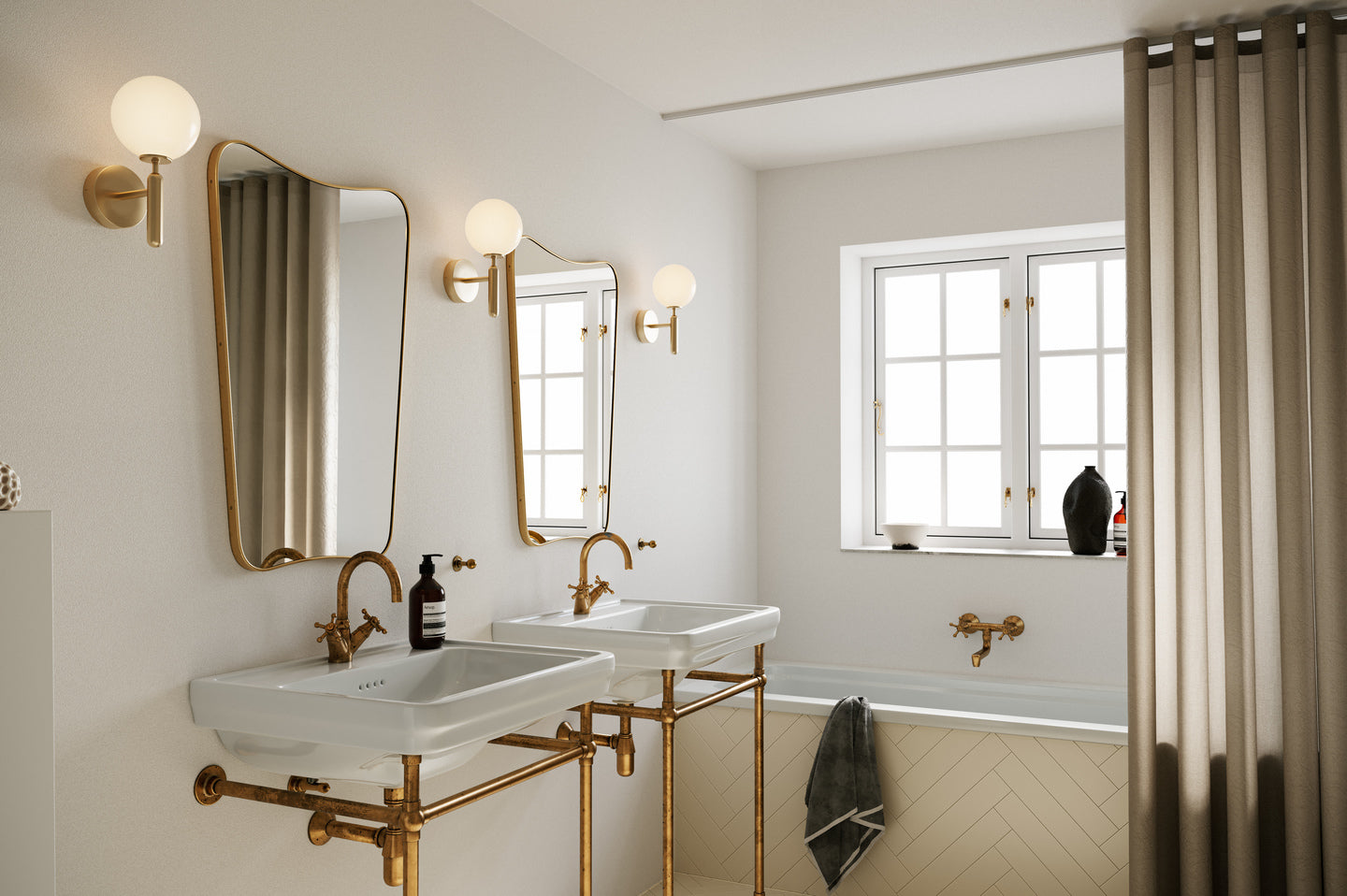 MIIRA Wall Lamp in Brass with Opal Glass