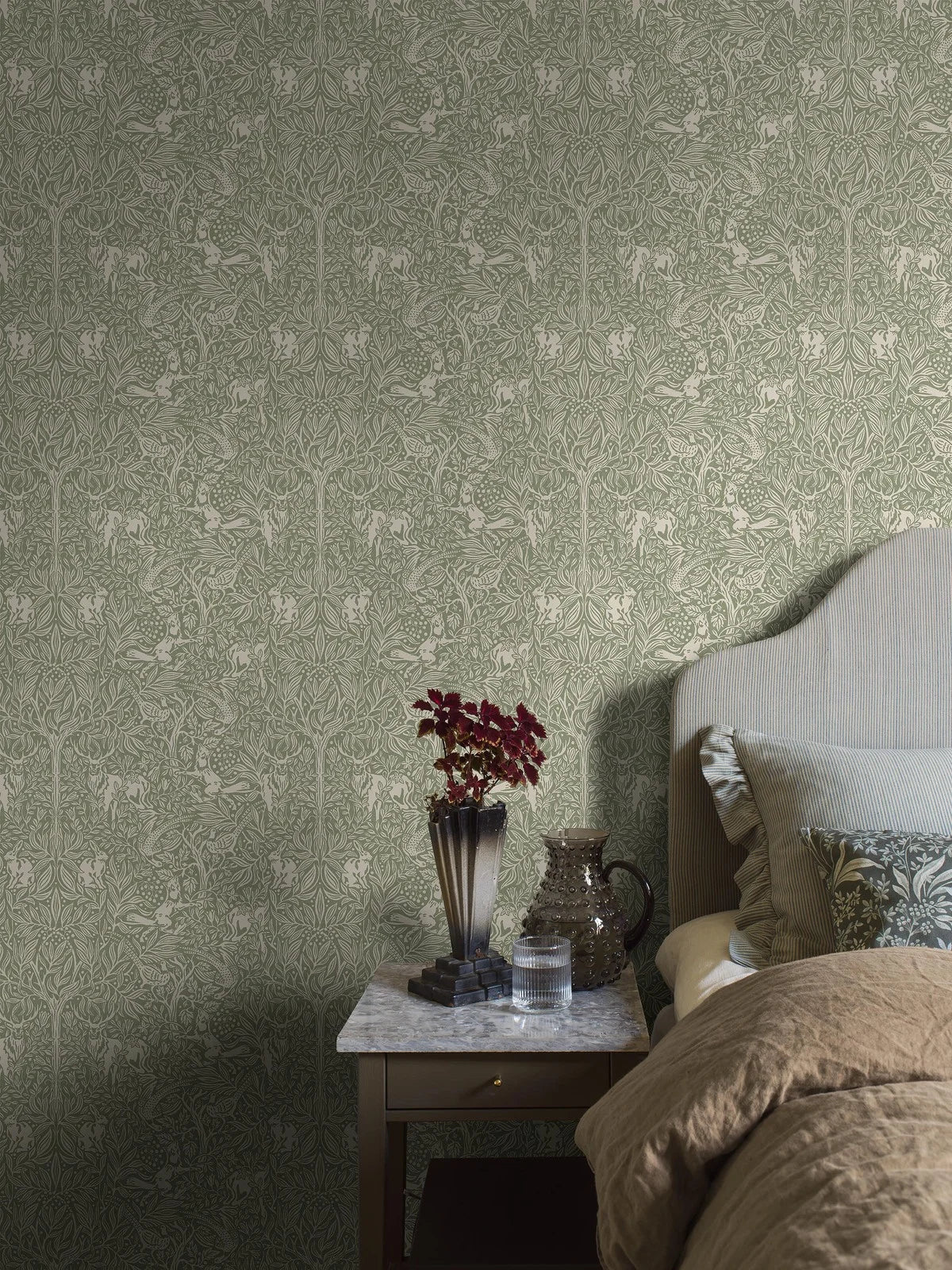 Wallpaper with a botanical pattern and forest theme UNDER THE ELDER TREE green with white