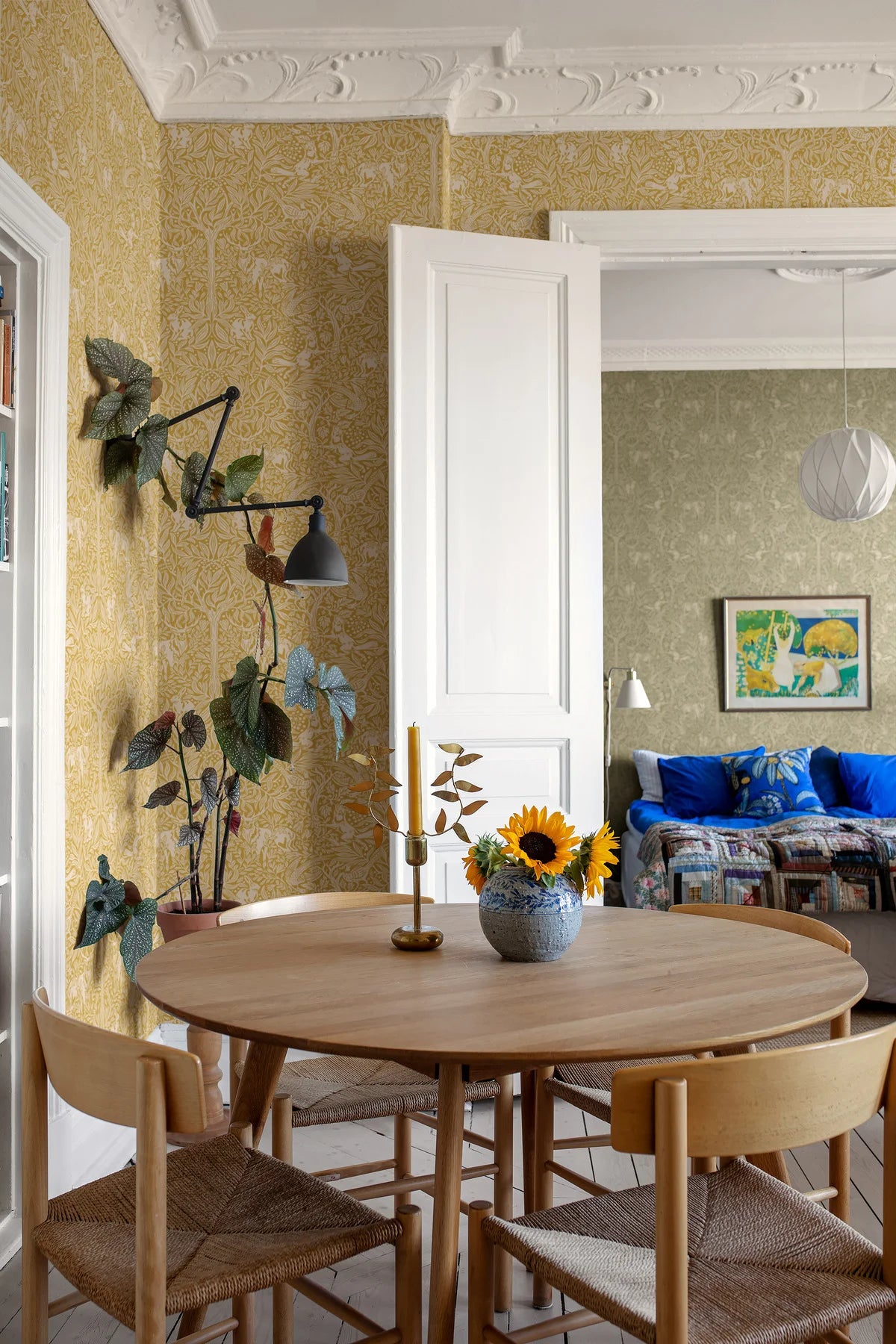 Wallpaper with a botanical pattern and forest theme UNDER THE ELDER TREE yellow with white