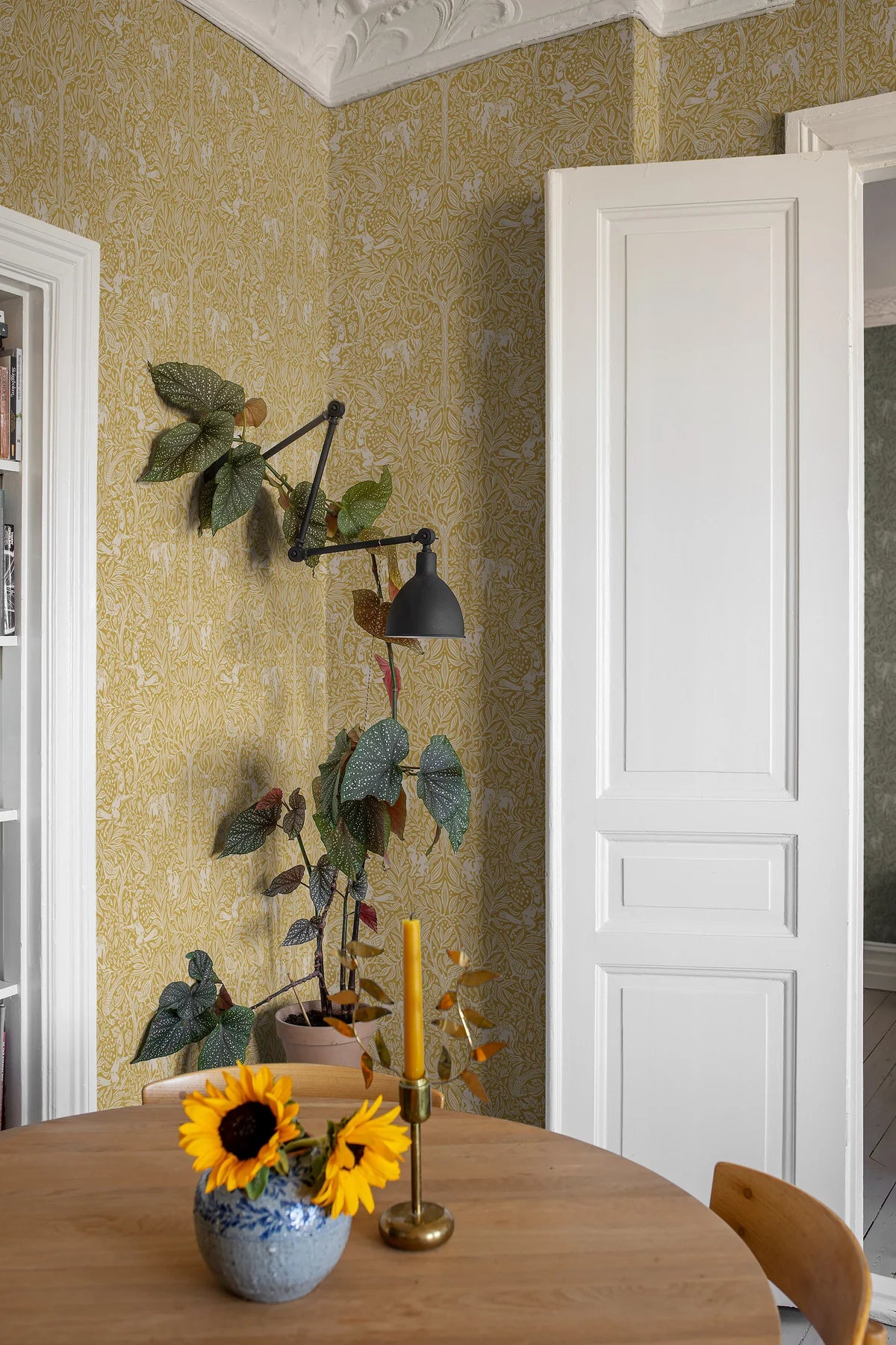 Wallpaper with a botanical pattern and forest theme UNDER THE ELDER TREE yellow with white