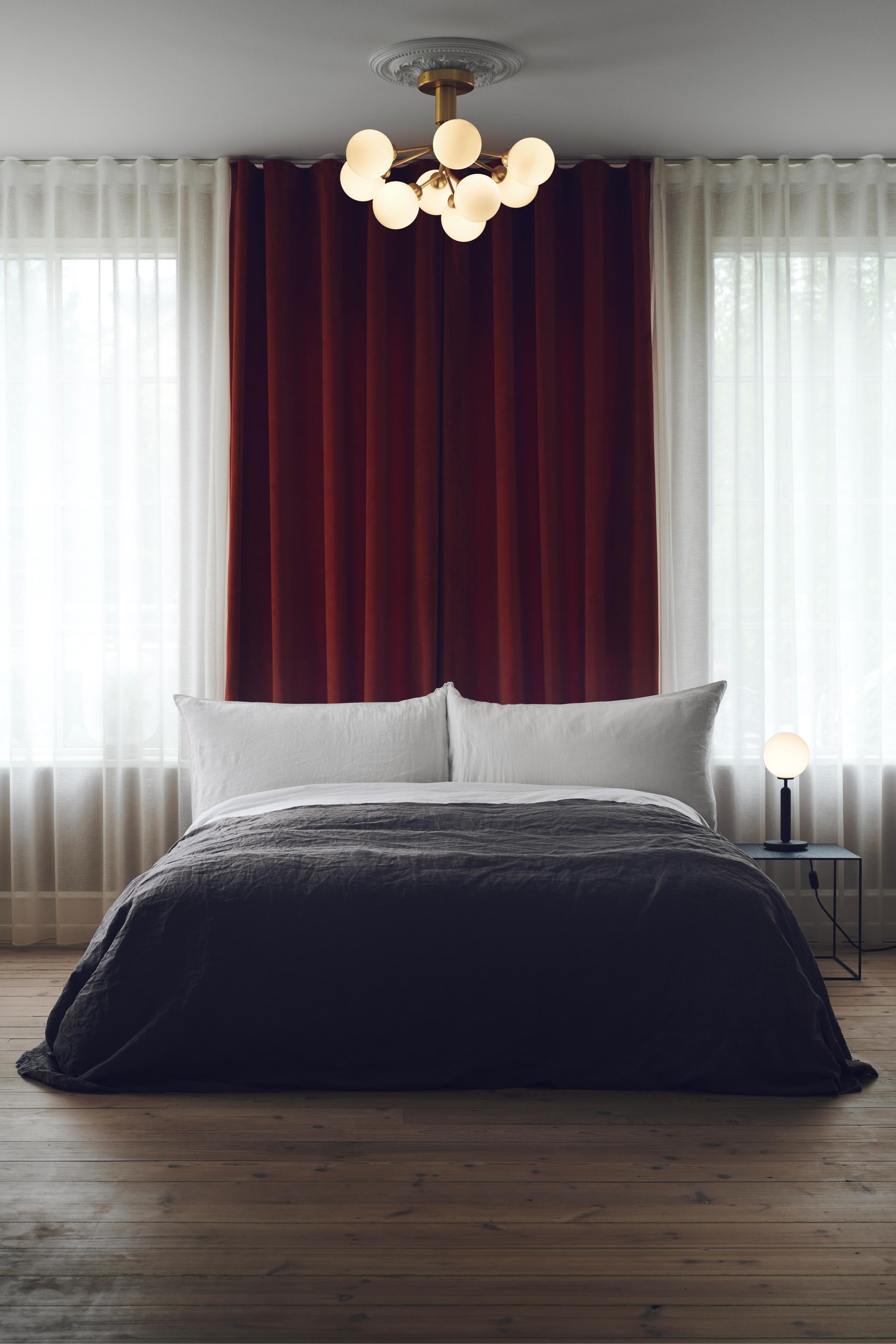 APIALES 9 Ceiling Lamp in Brass with Opal Glass [Antonina] [Amelia spr]