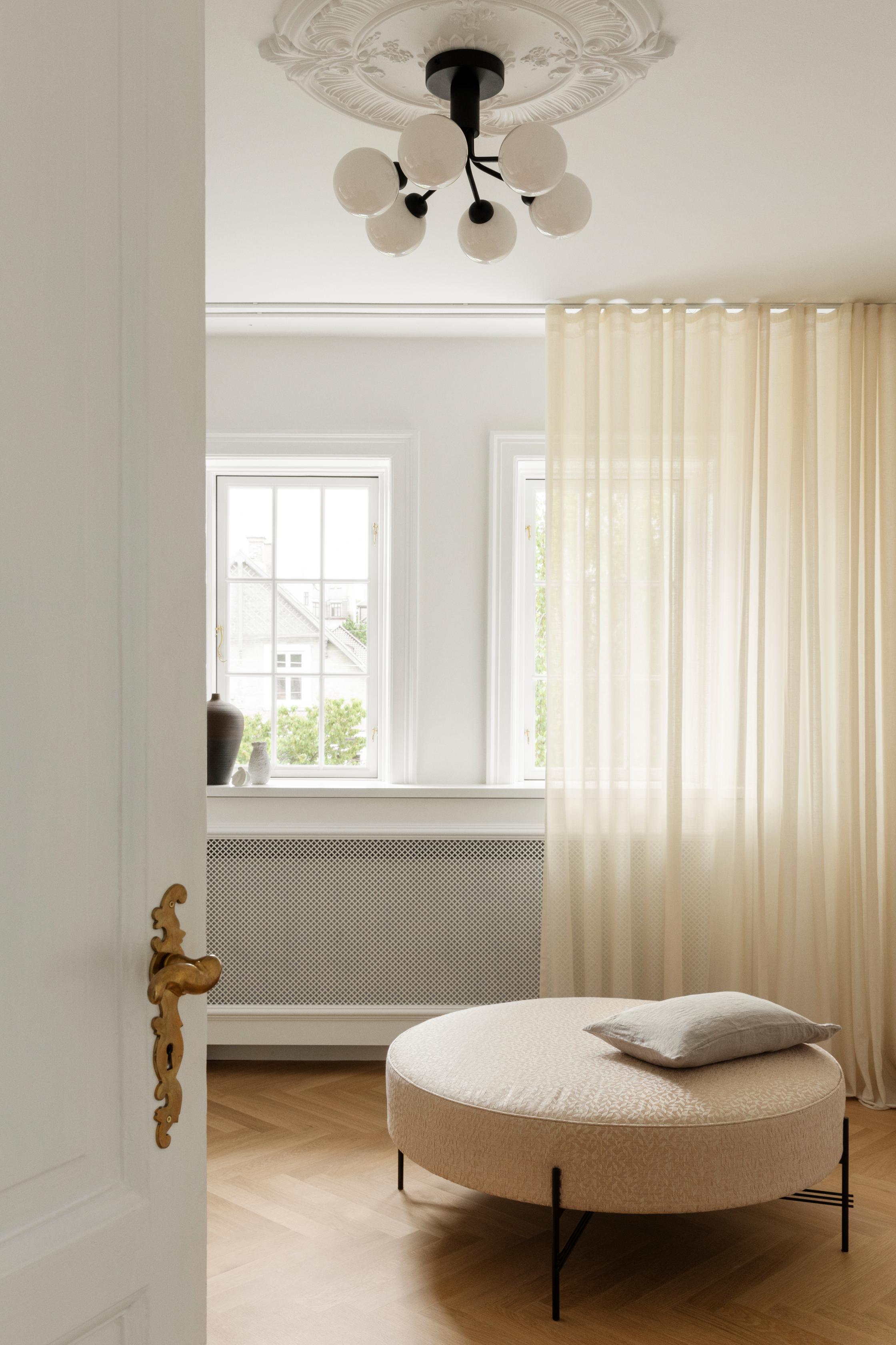 APIALES 6 Ceiling Lamp in Brass with Opal Glass [Antonina] [Amelia spr]