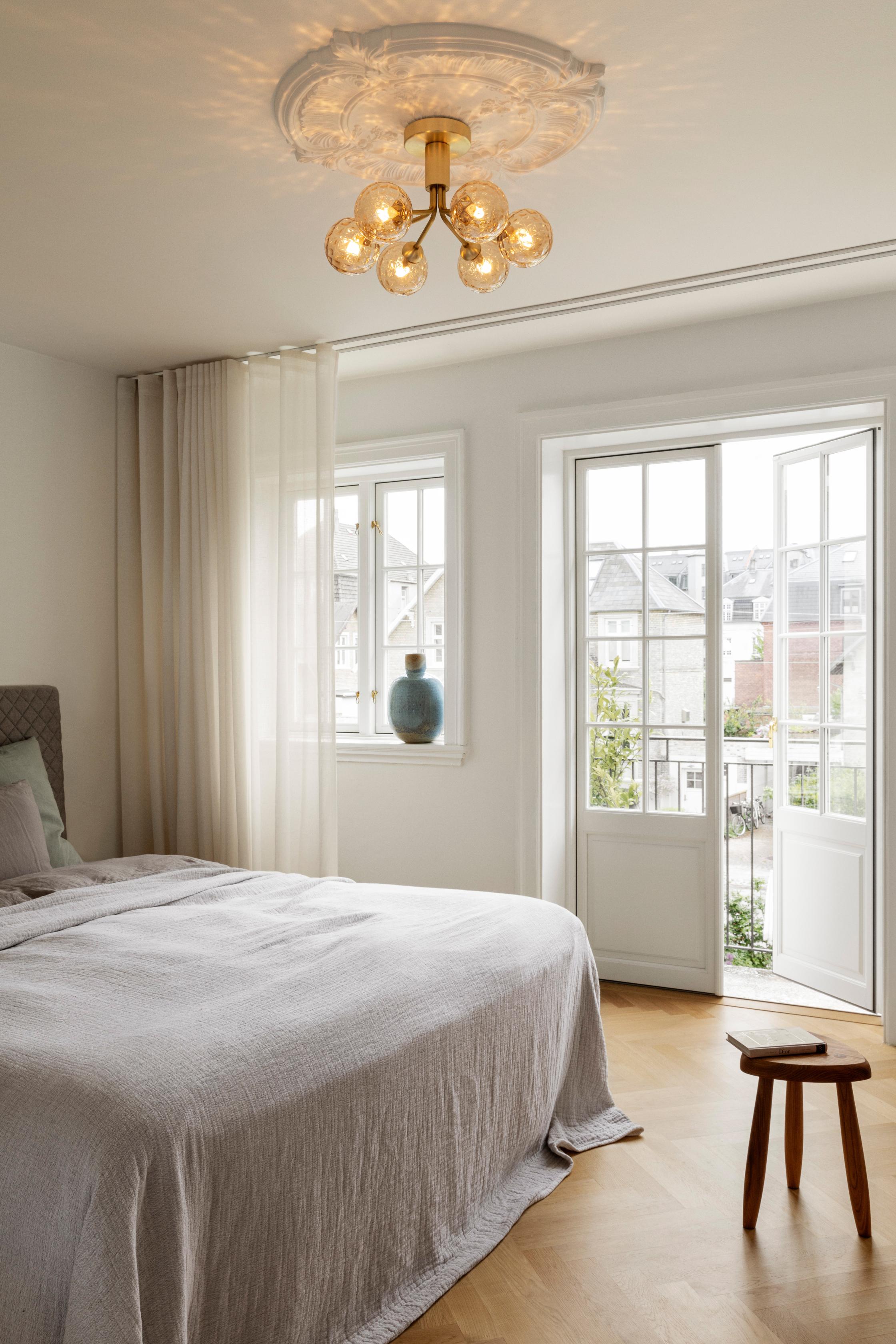 APIALES 6 Ceiling Lamp in Brass with Opal Glass [Antonina] [Amelia spr]