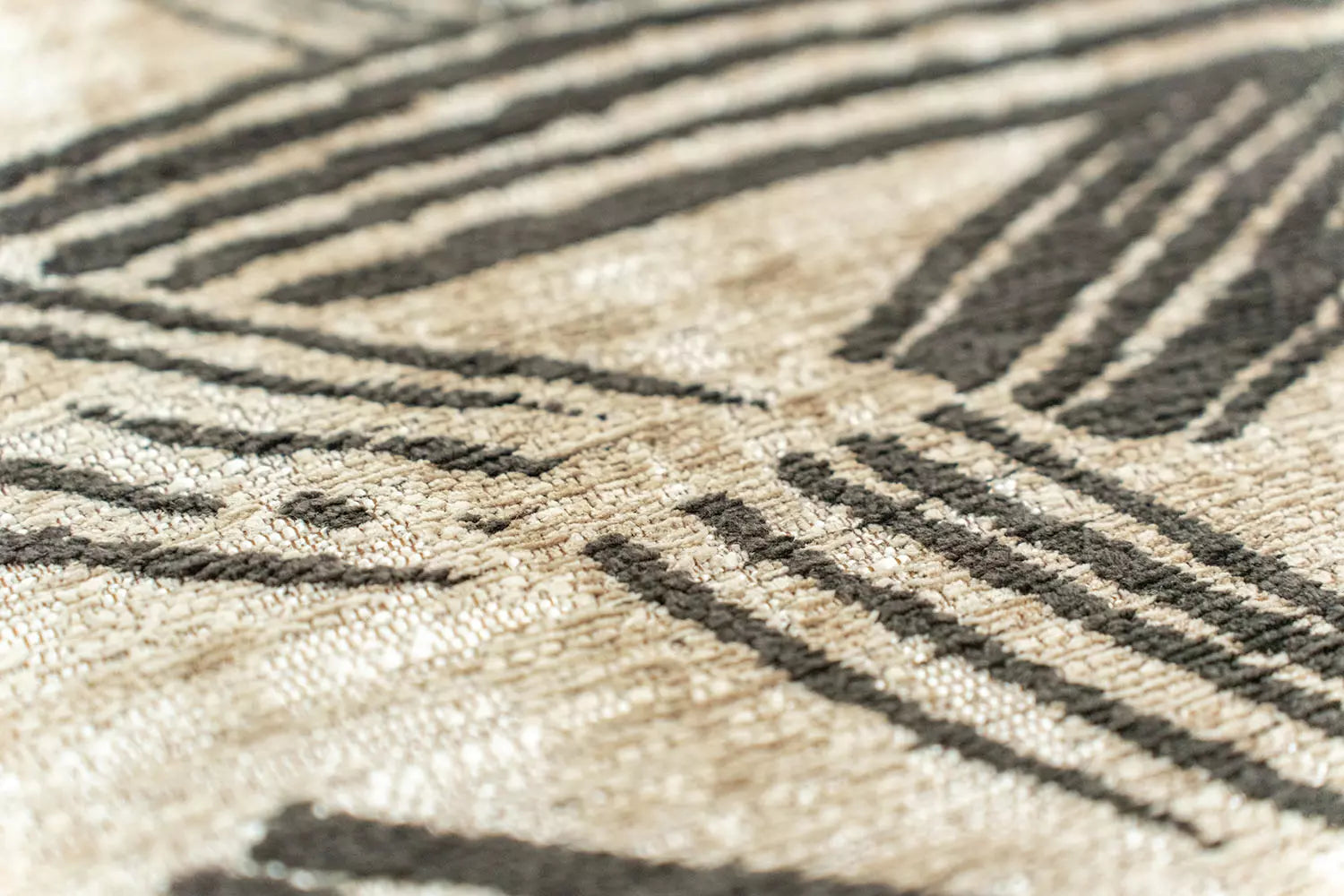 Round Carpet KANJI Beige with Black