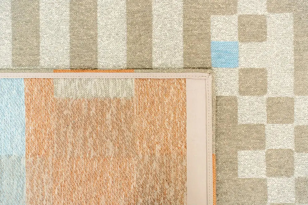 Teppich CHESS GREYHOUND beige mit Weiß und Orange