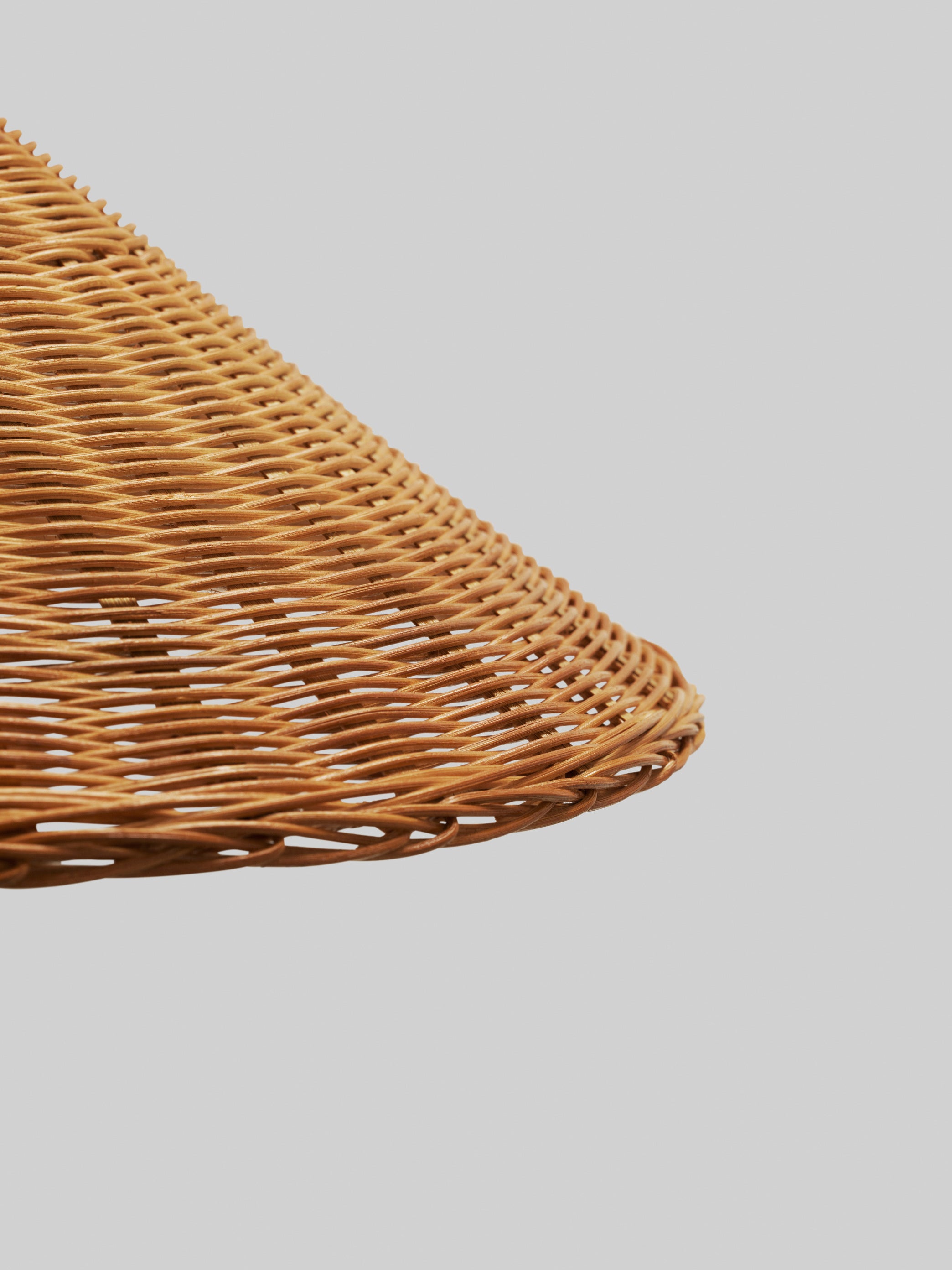 Floor lamp 9602 brass with wicker shade