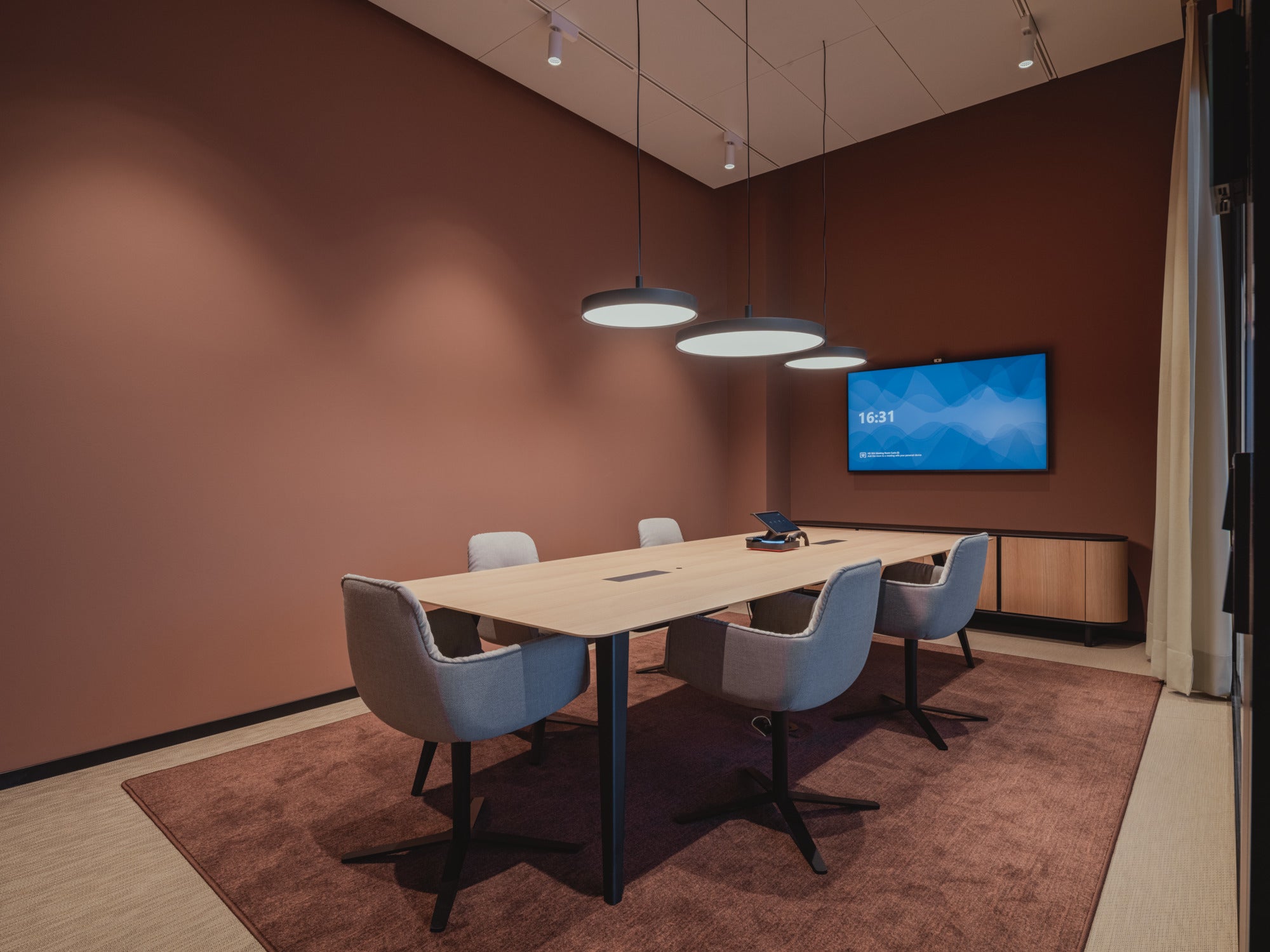 LP SLIM ROUND black pendant lamp