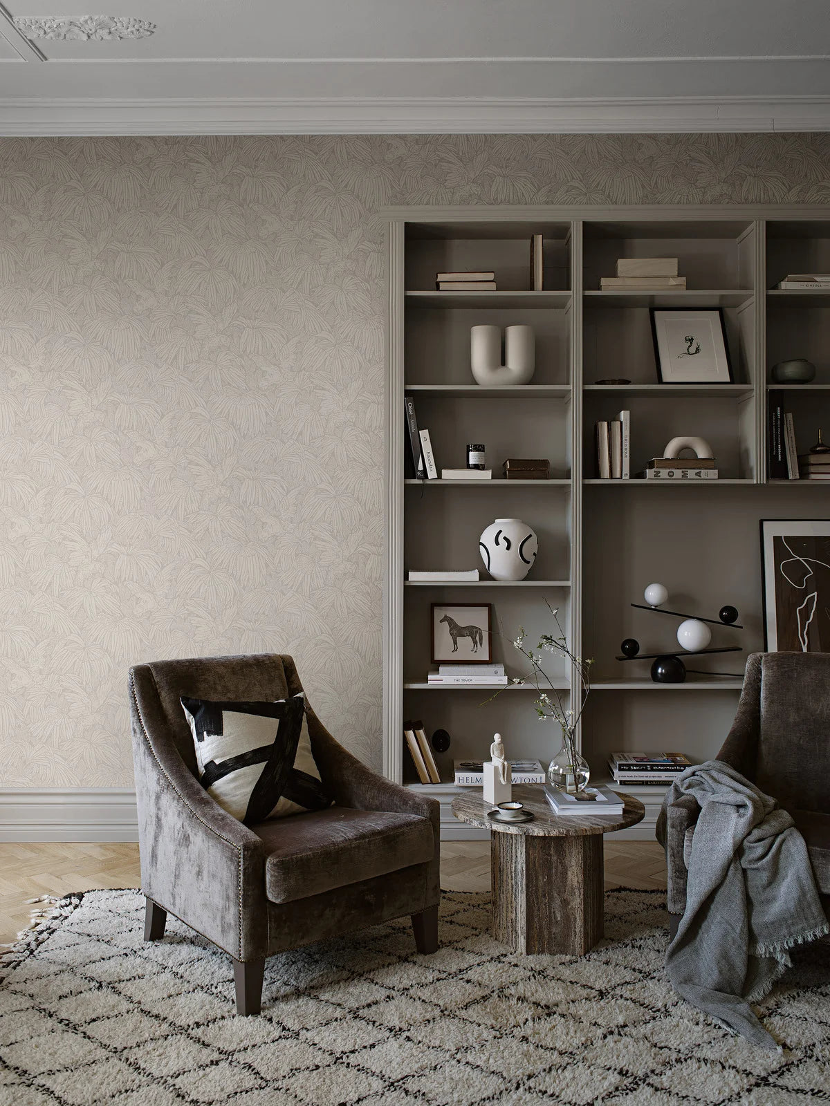 Tapete mit Tiermotiv HIDDEN PARROT beige mit Grau