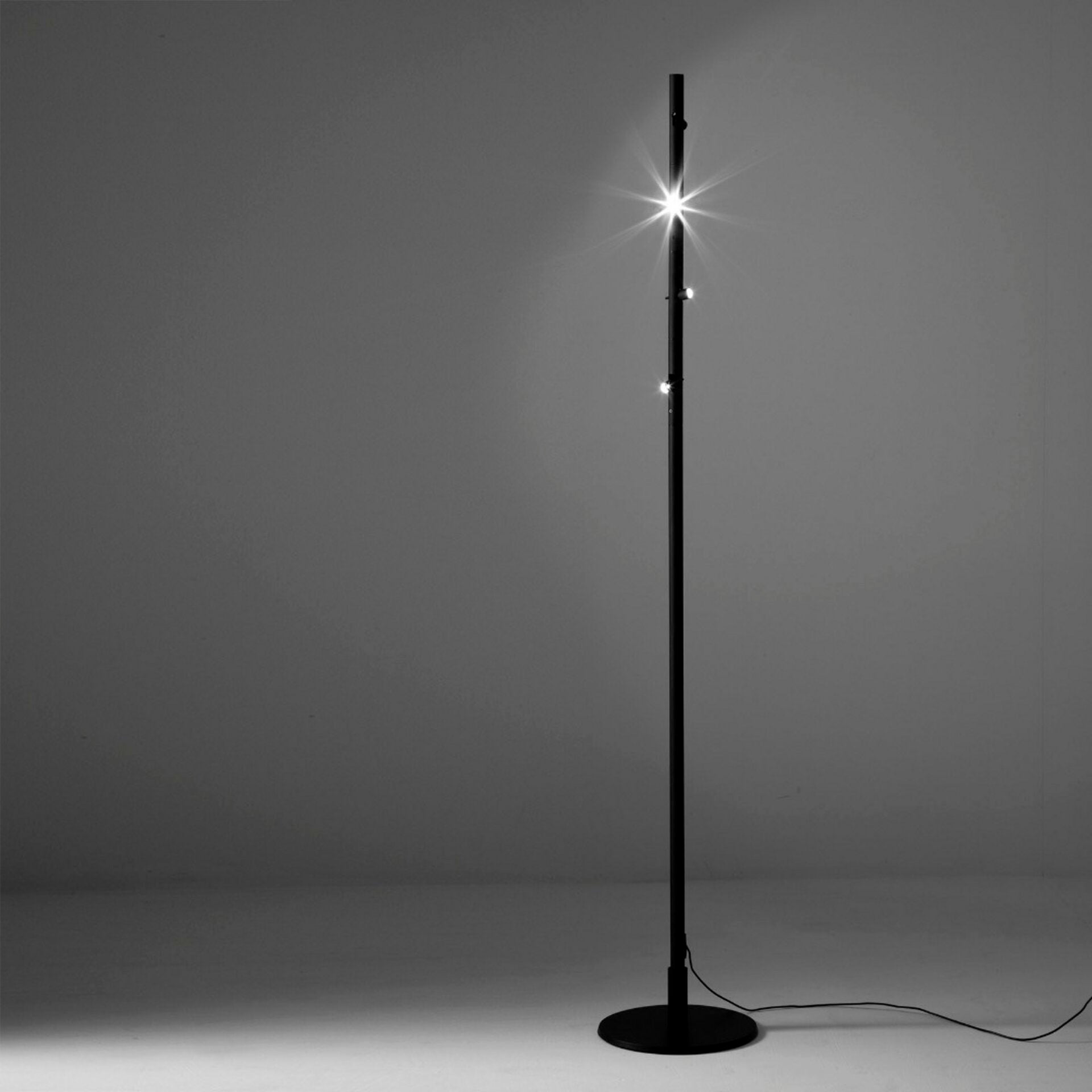 Lampa podłogowa 4-punktowa COLIBRÌ czarny