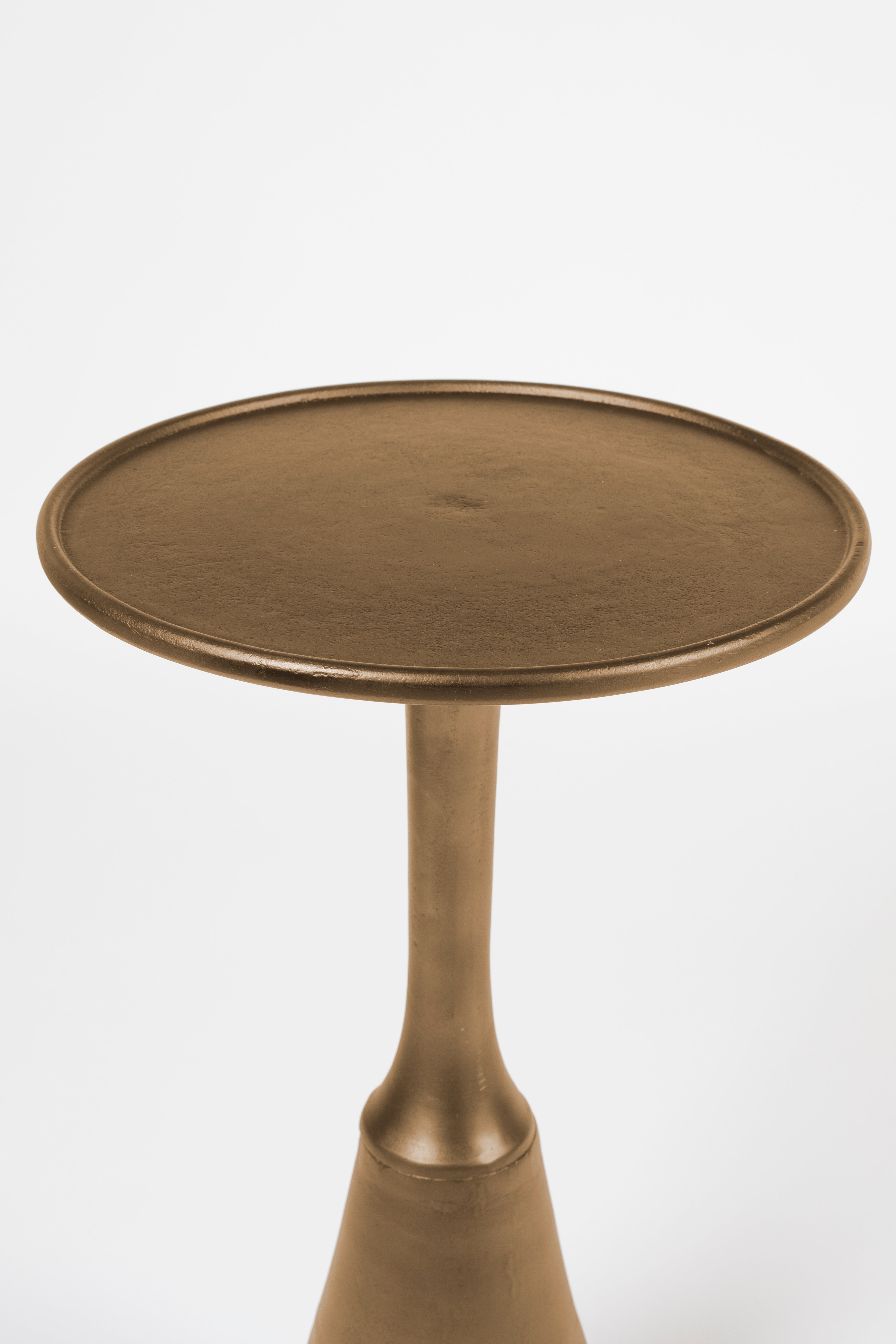 Noah ancient gold table