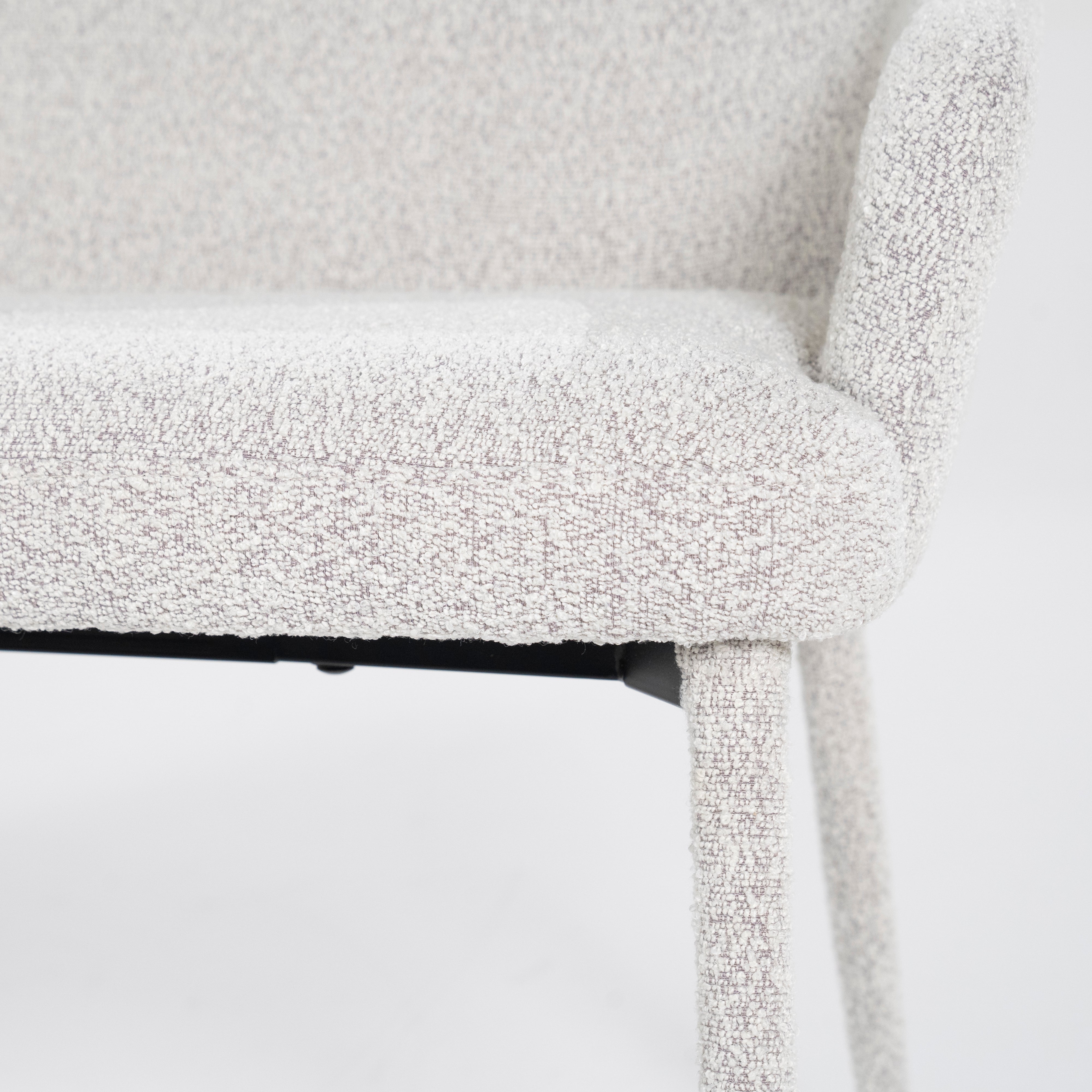 FIKA Bank in Creme