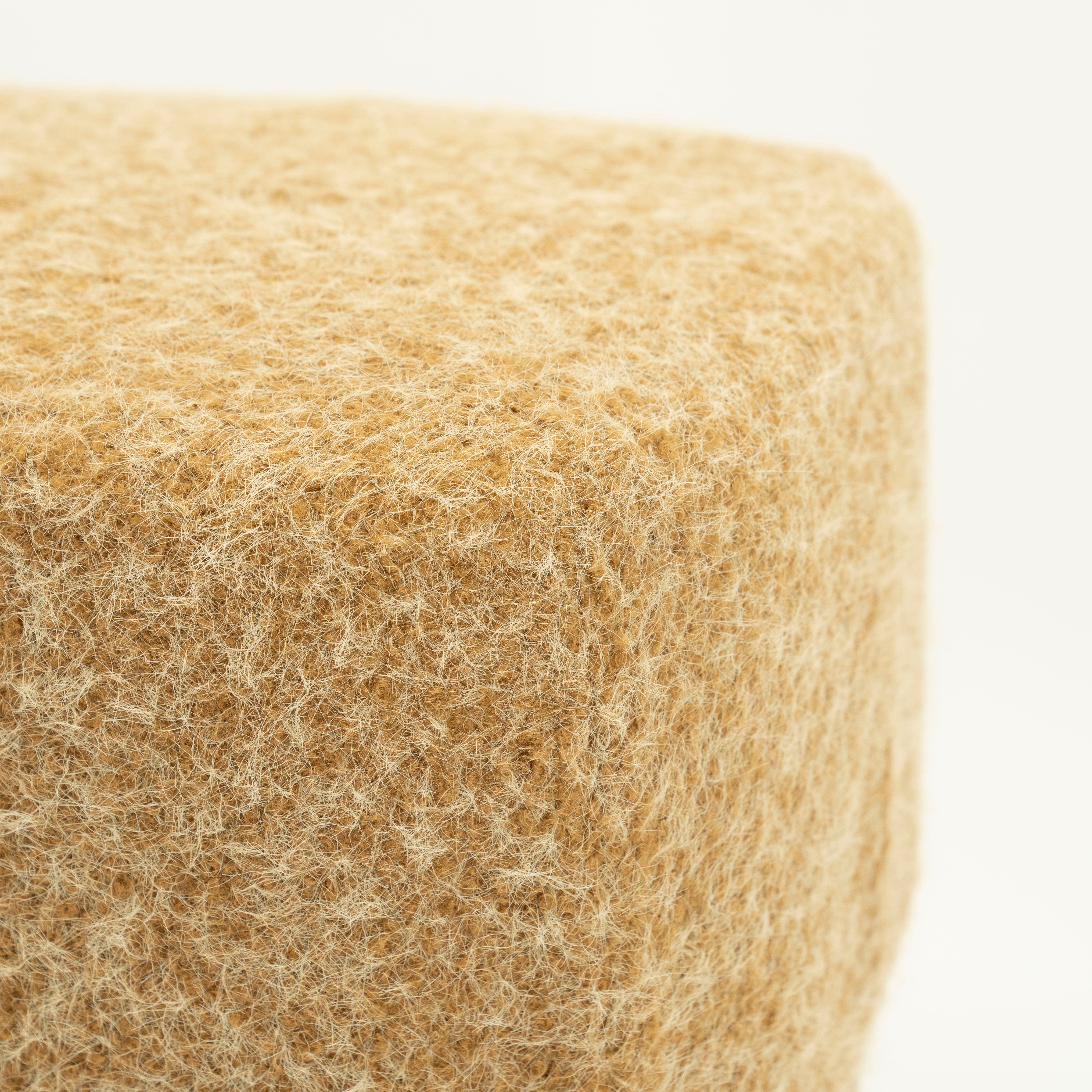 KELSO mustard pouf