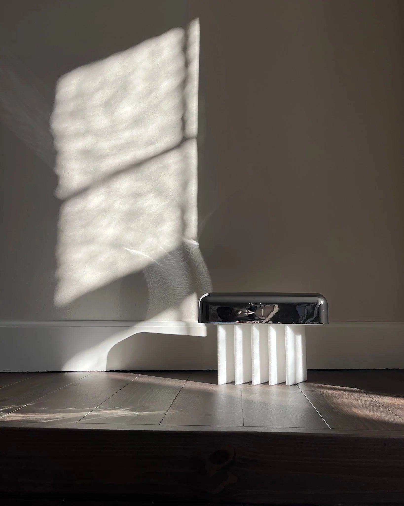 Portable lamp BEETLE white marble