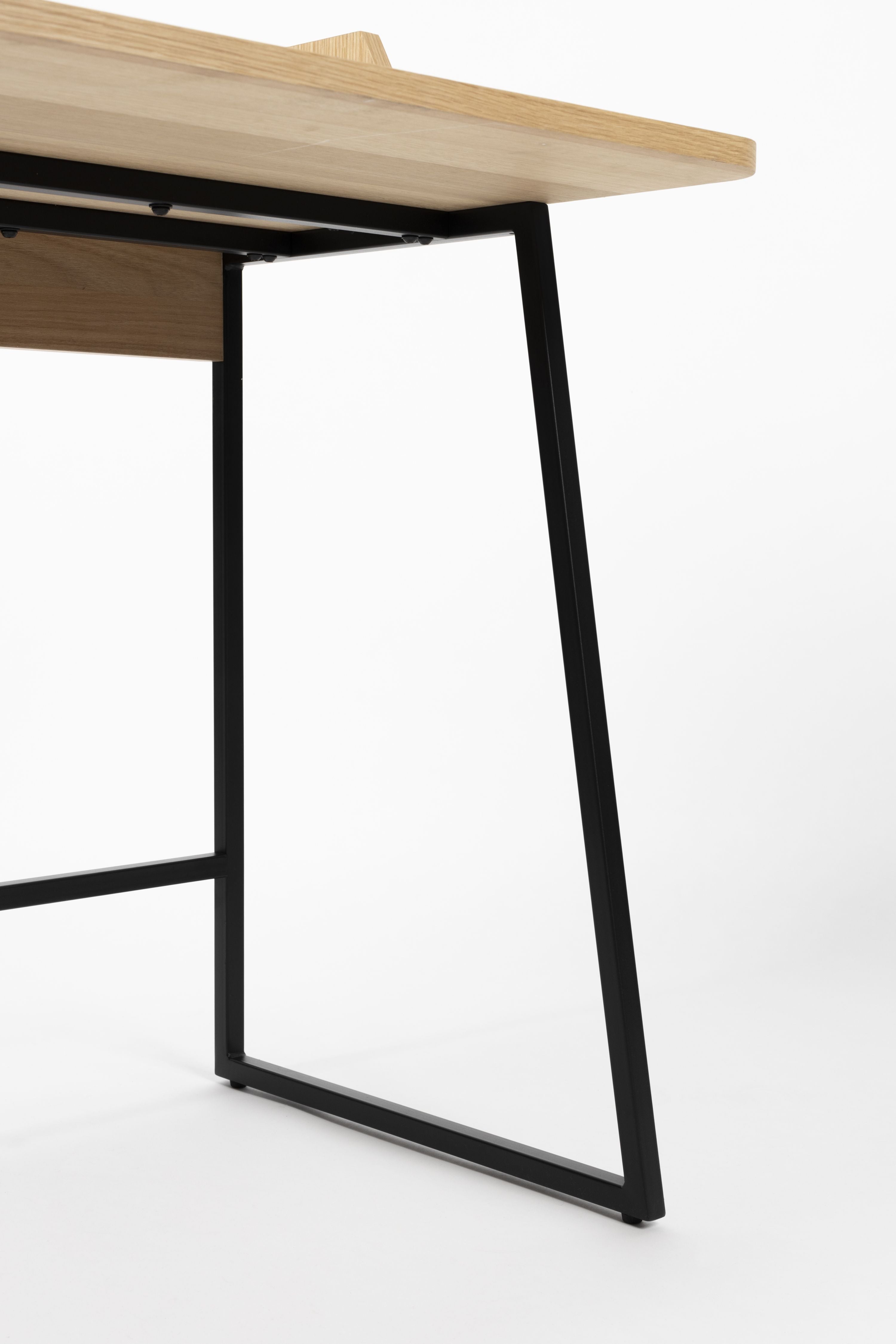 Desk with giorgio oak veneer