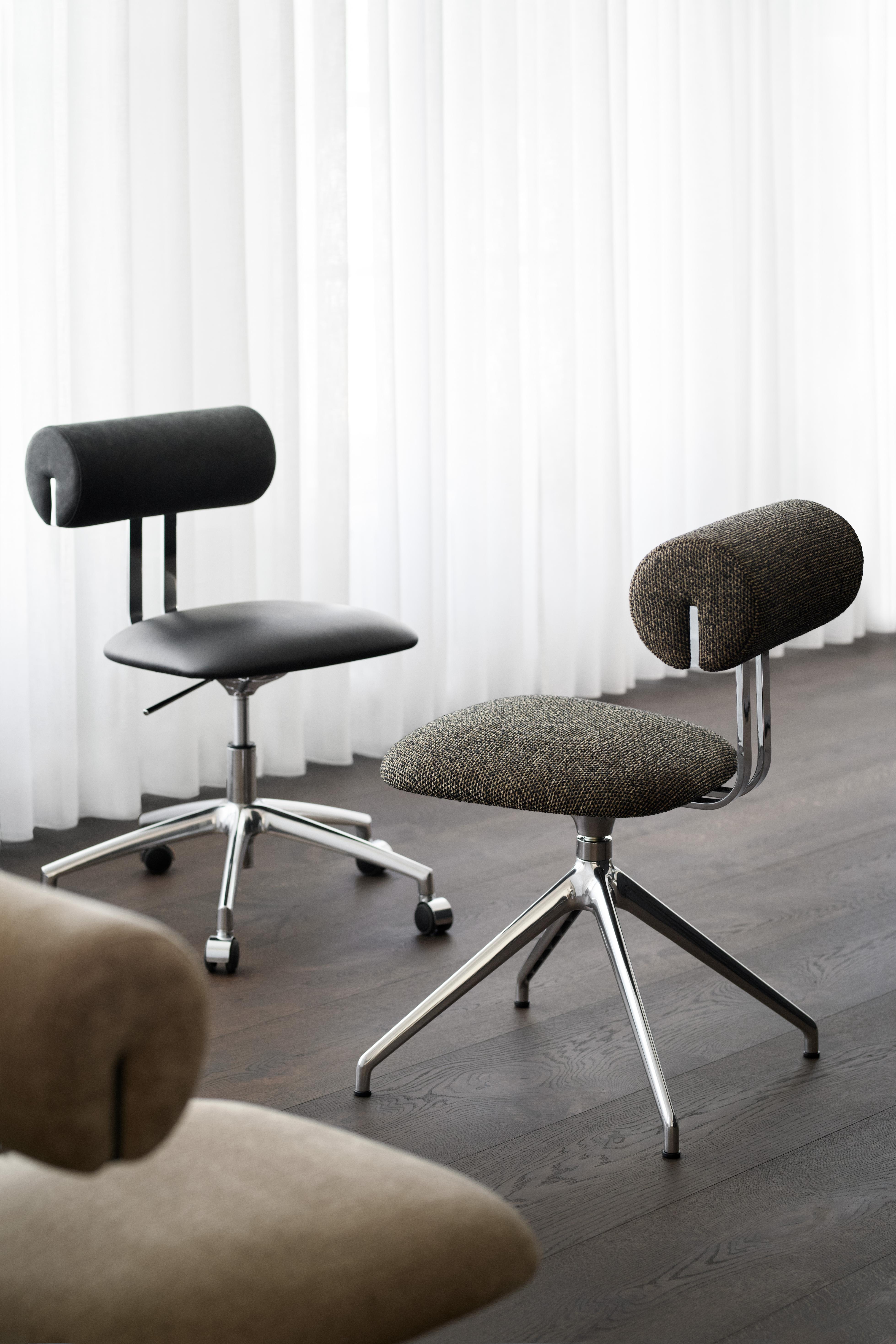 Personalized HIPPO Adjustable Office Chair with Steel Base