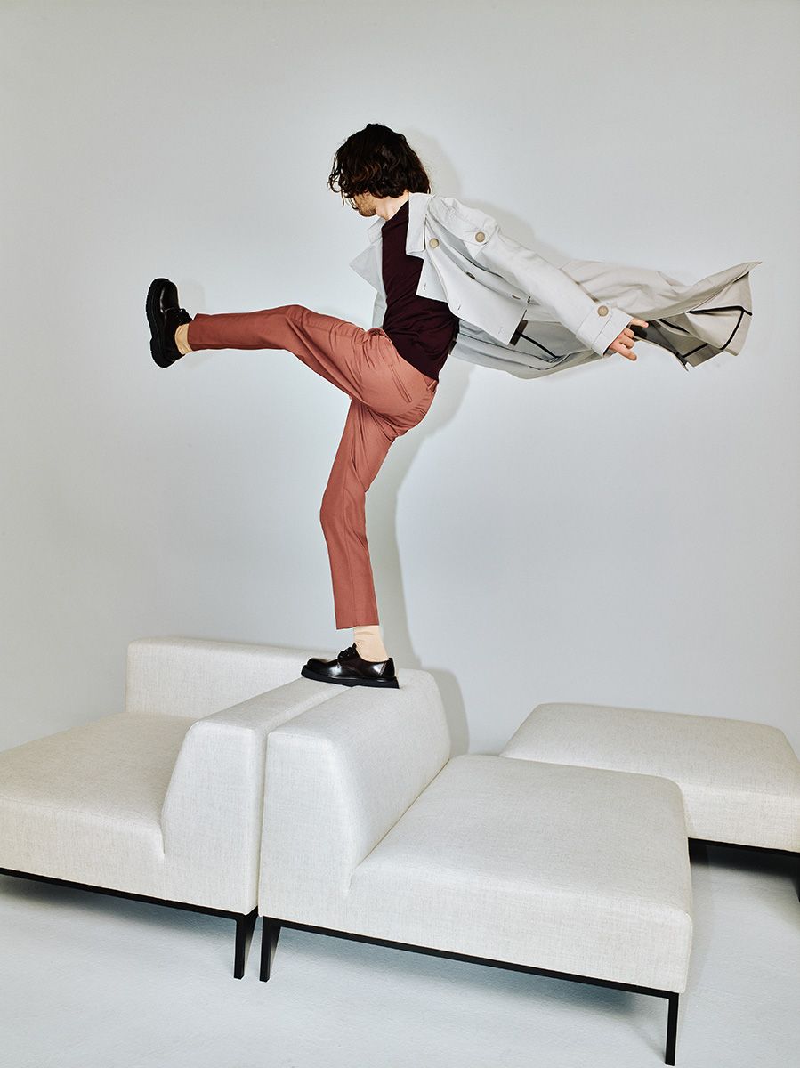 Sessel HOLDEN gepolstert mit schwarzem Gestell