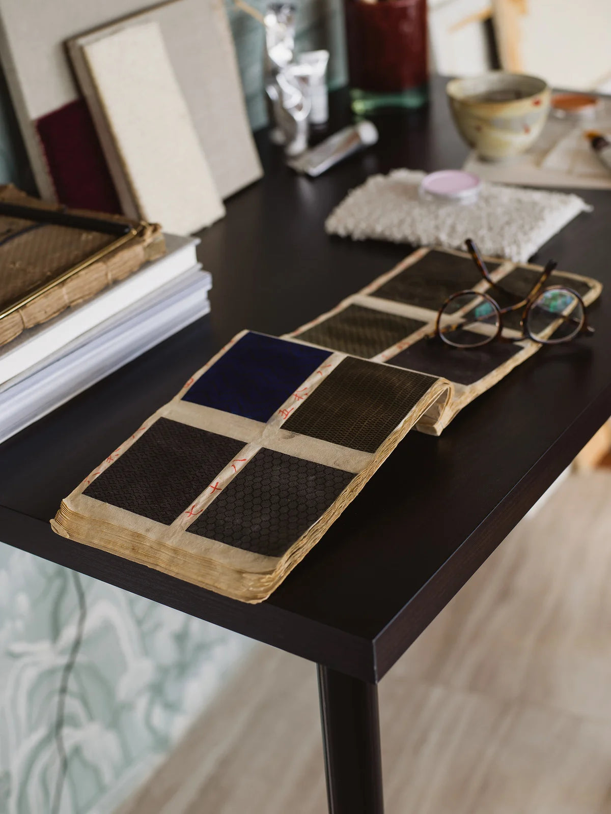 Vlies-Tapete mit Landschaft INDIGO GARDEN hellgrün