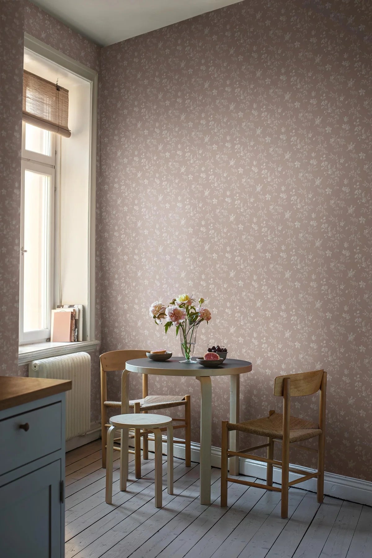 ÄNGSBLOMMA Brown Floral Pattern Wallpaper