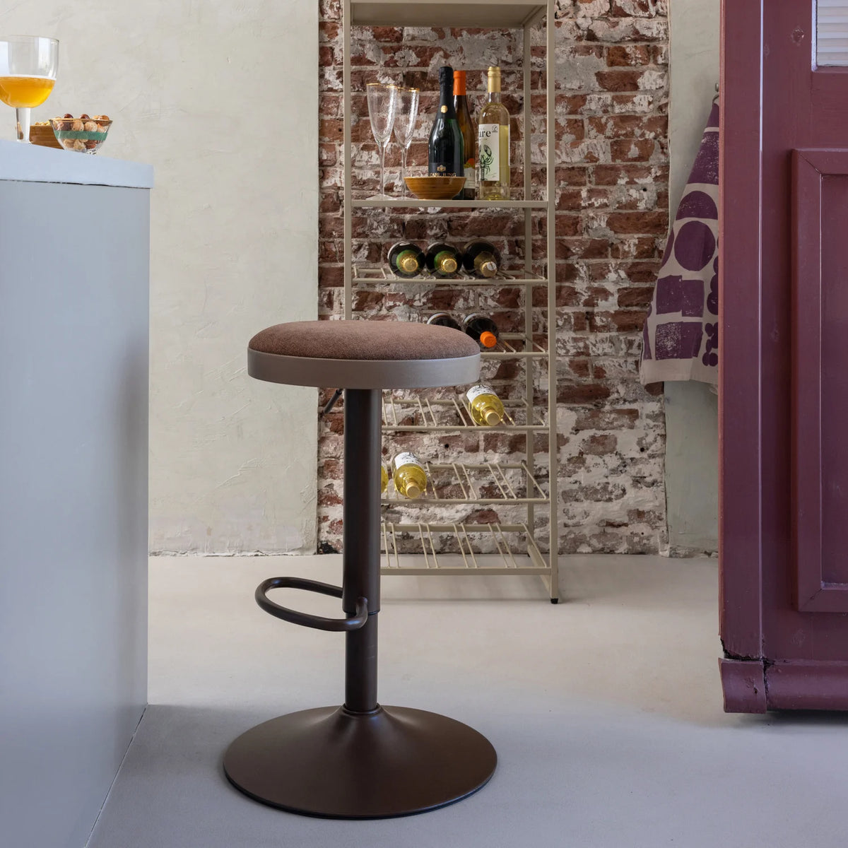 Verstellbarer Hocker MEVO braun
