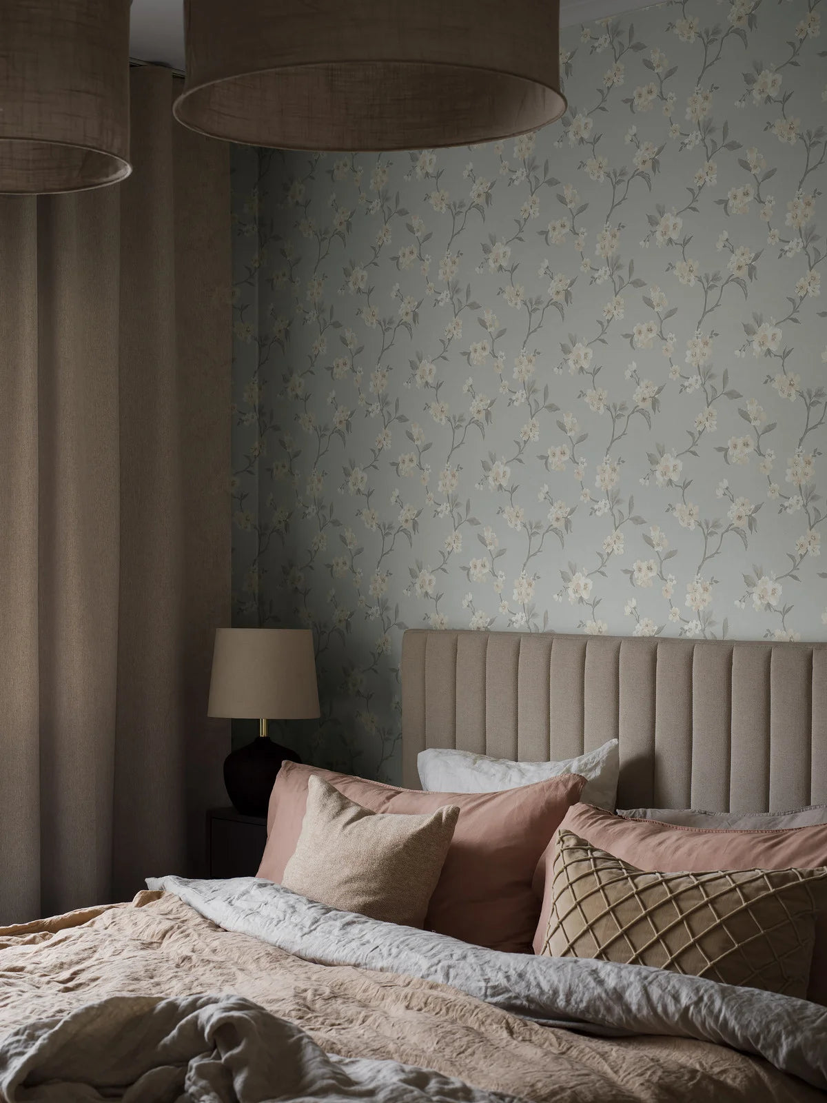 Vlies-Tapete mit pflanzlichem Muster MARIE blau mit cremefarben