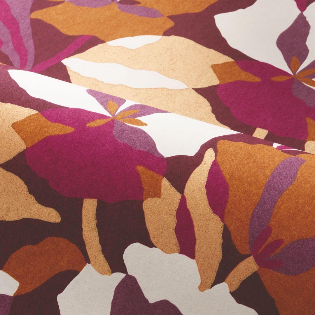 Non-woven wallpaper with a plant motif AMARYLLIS - PURPLE/AMBER purple with beige
