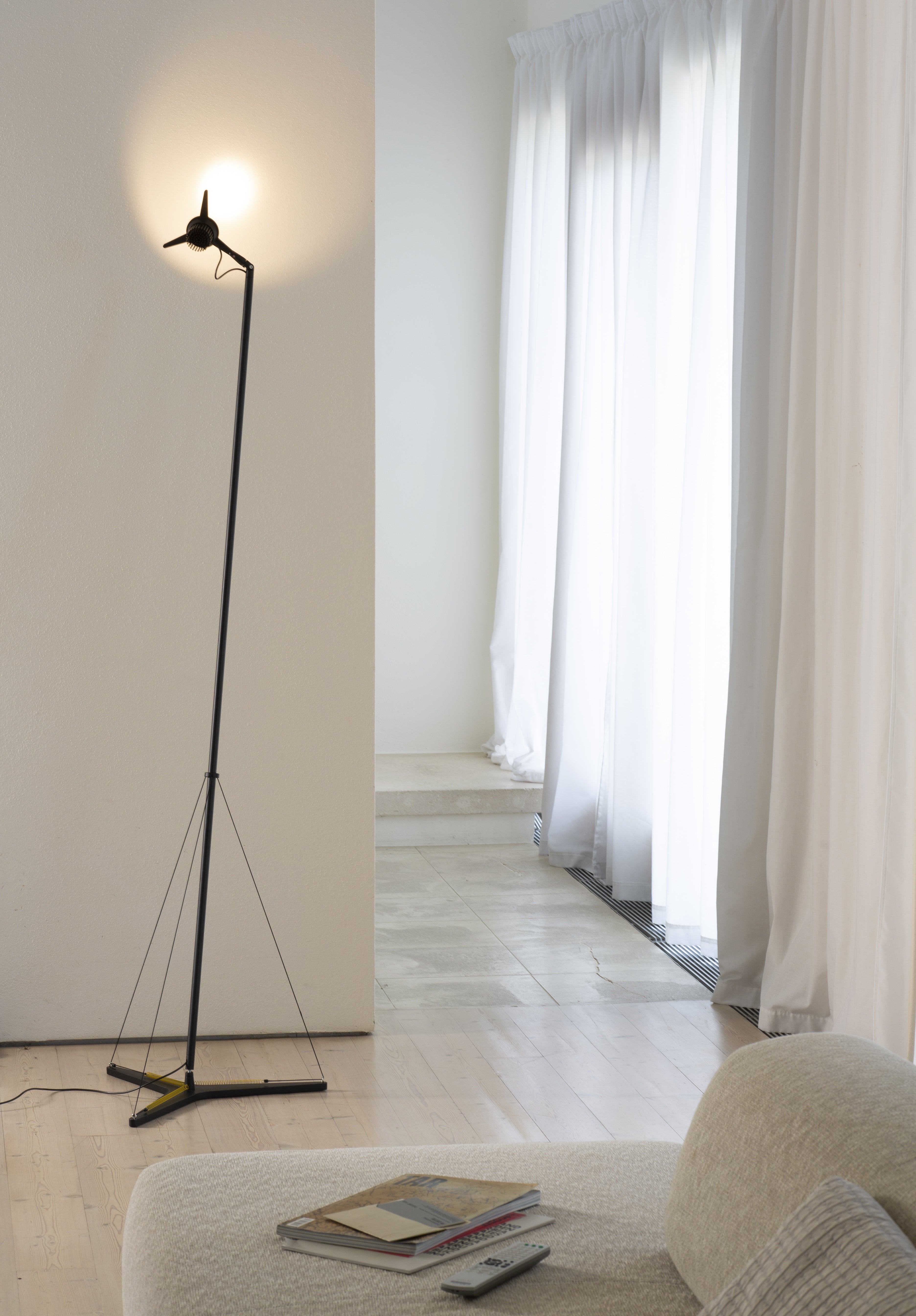 Lampa podłogowa Y3 czarny