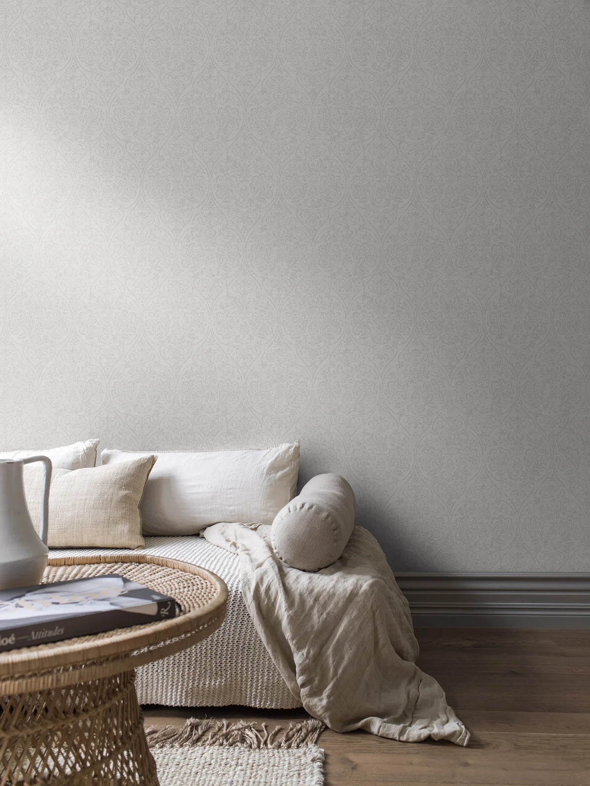 Vlies-Tapete mit Medaillons HIDDEN MEDALLION grau-beige